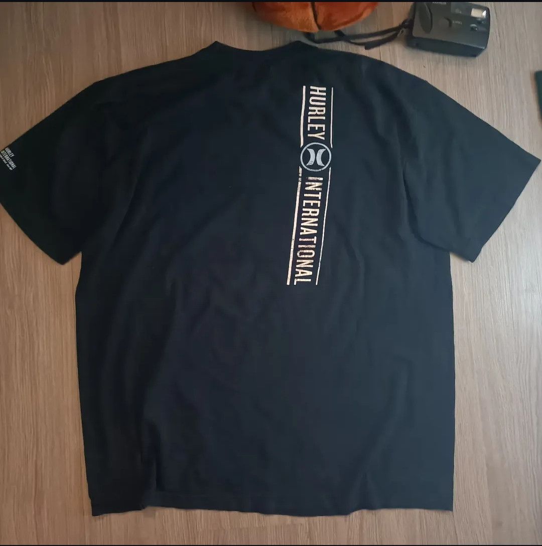 Hurley 2️⃣0️⃣0️⃣0️⃣ HURLEY International00s t-shirts Size US XL / EU 56 / 4 - 2 Thumbnail