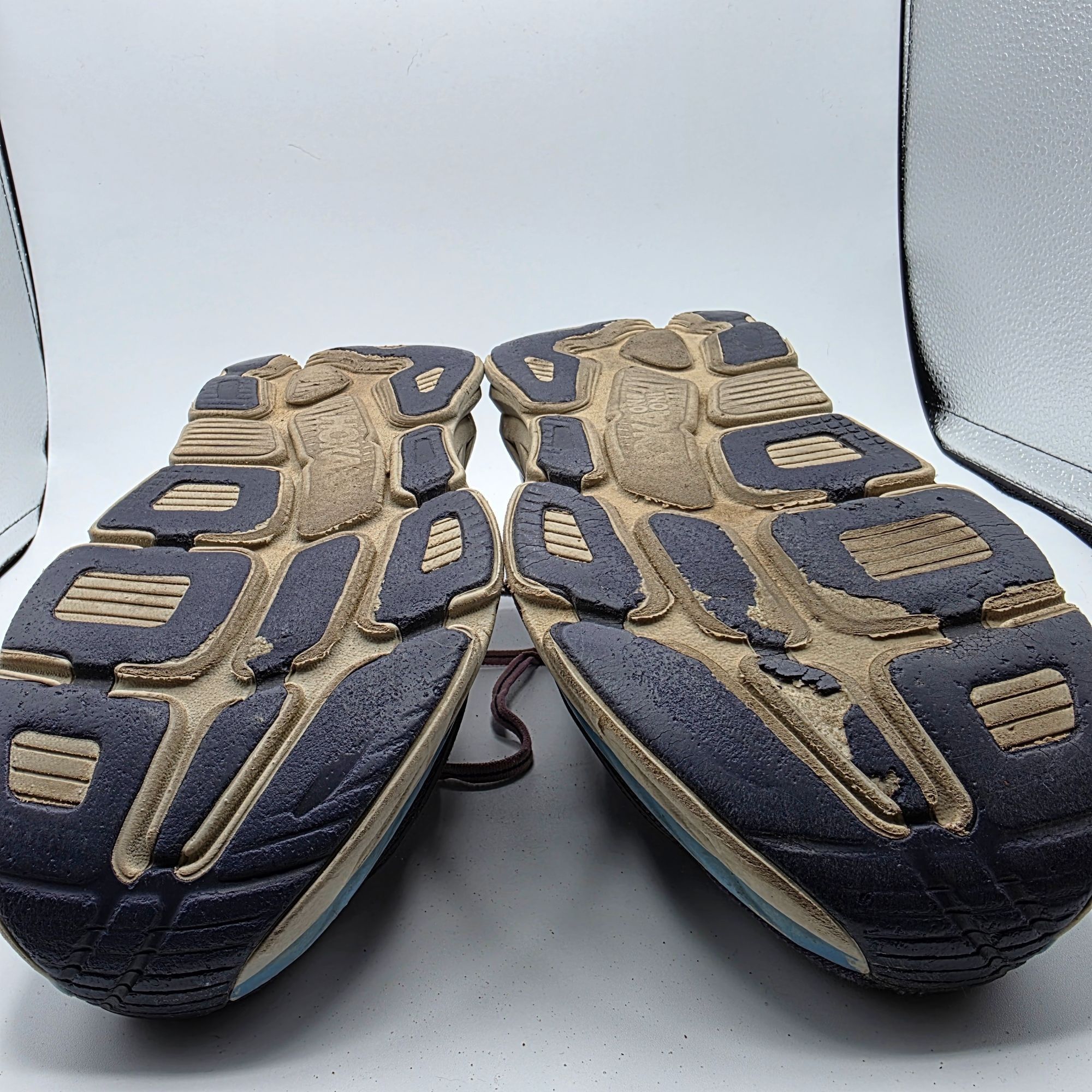 Hoka Hoka One One Bondi 6 Womens Size 9.5 Purple Athletic Shoes R Size US 9.5 / IT 39.5 - 11 Thumbnail