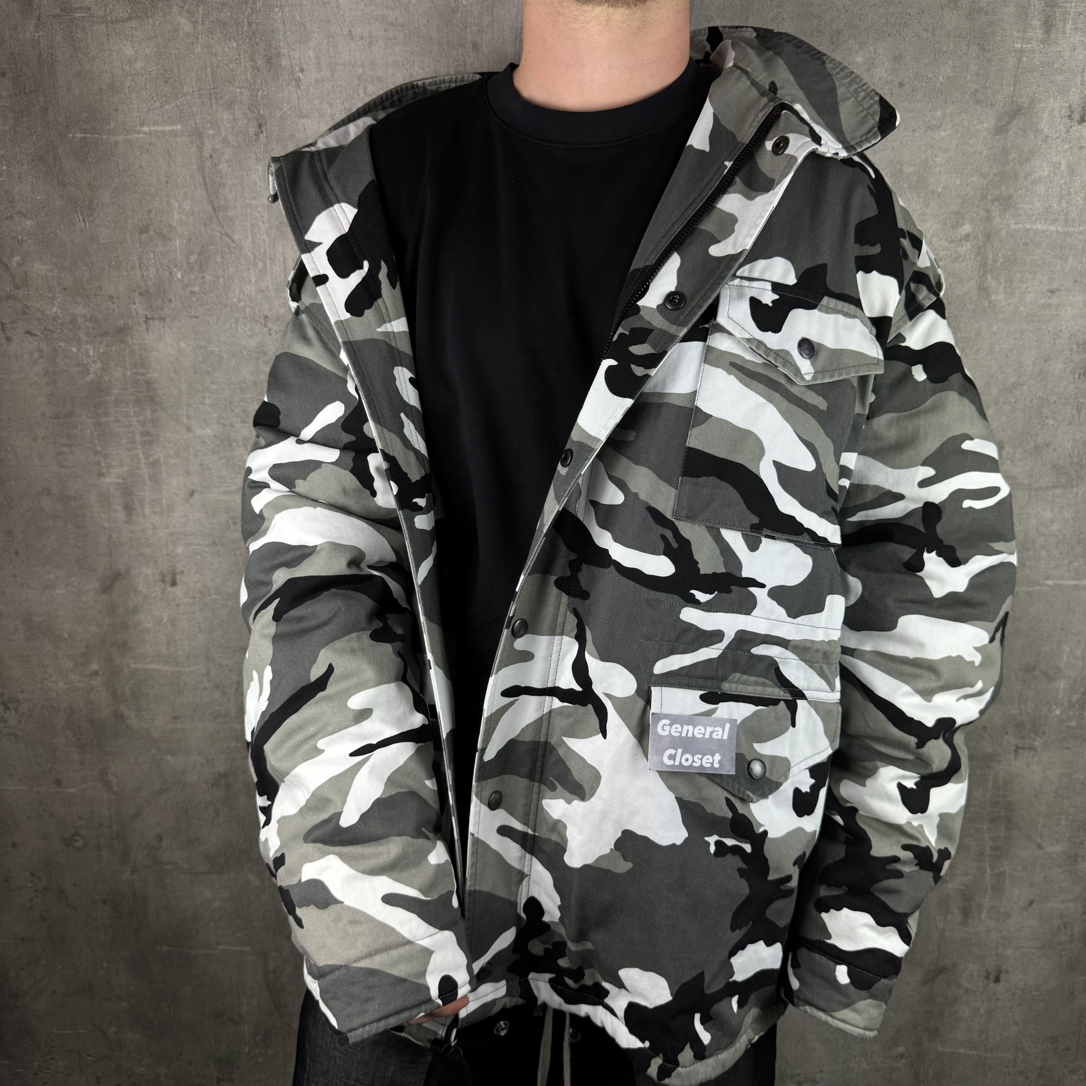 Balenciaga BALENCIAGA Off Shoulder Military Camo Parka Size US S / EU 44-46 / 1 - 2 Thumbnail