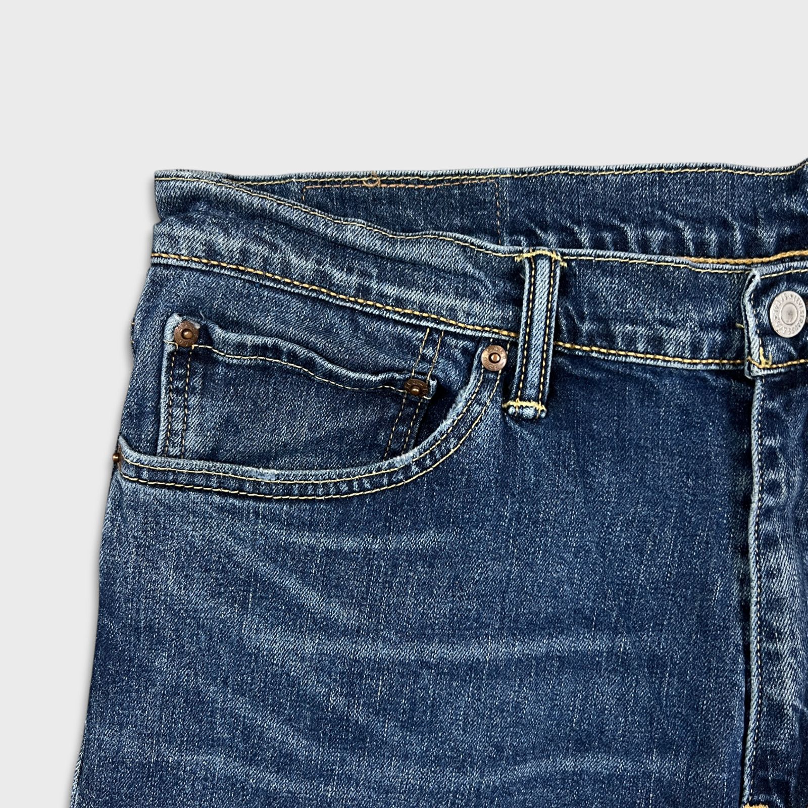 Levi's × Vintage Levi's 541 Jeans 36x34 Athletic Taper American Denim Pants Size US 36 / EU 52 - 3 Thumbnail