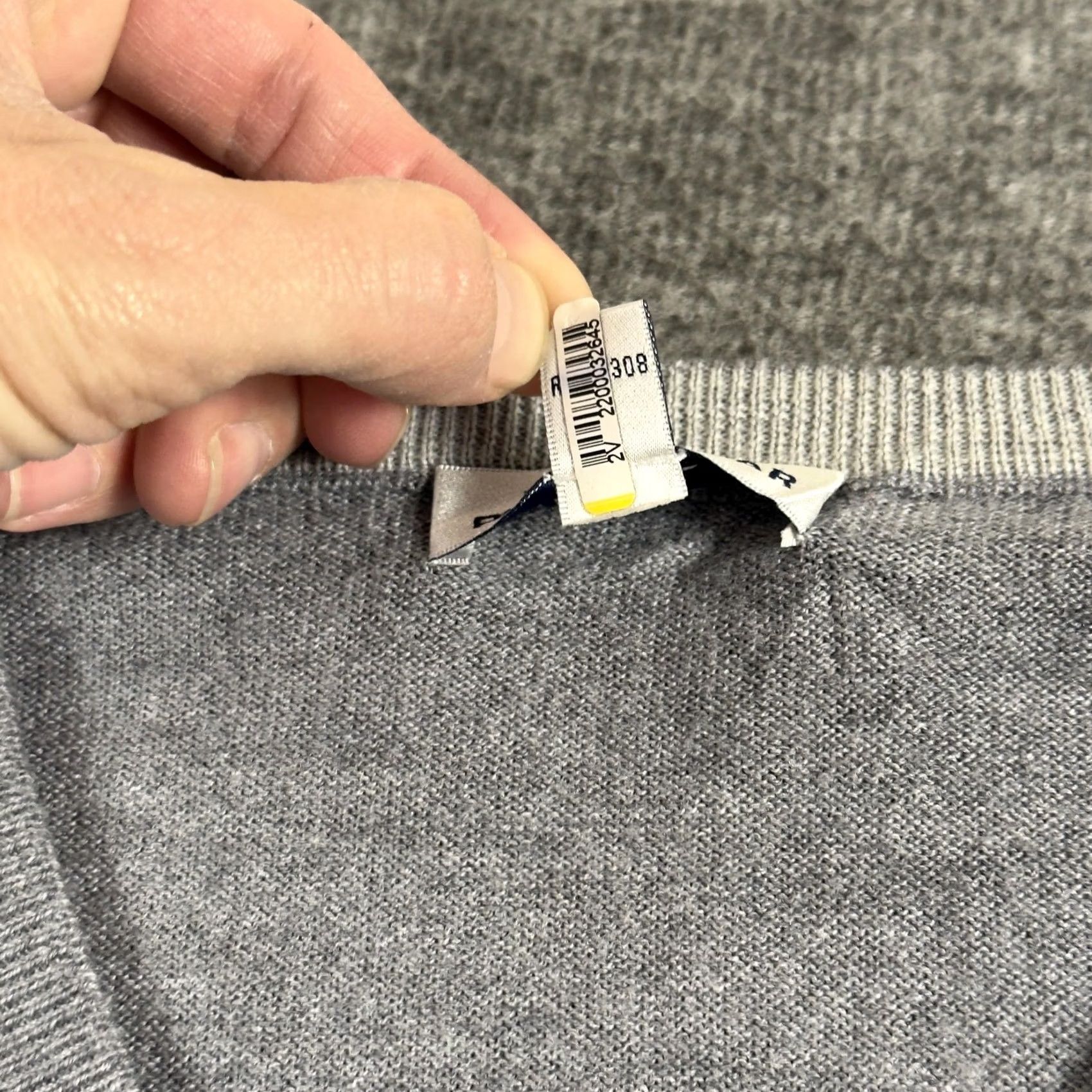 Peter Millar Peter Millar Sweater Mens XL Gray V Neck Merino Wool Silk Knit Lightweight Size US XL / EU 56 / 4 - 3 Thumbnail