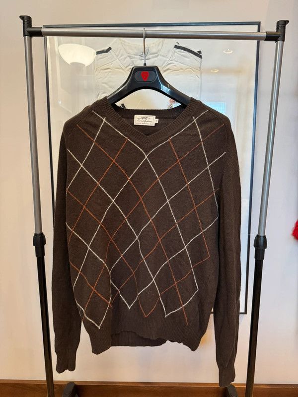 Burberry × Vintage Thomas Burberry Checked V Neck Wool Brown Sweater XL Size US XL / EU 56 / 4 - 1 Thumbnail