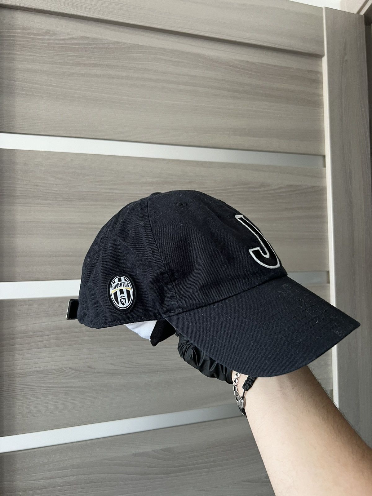 Nike Vintage 2000s Nike Juventus Y2K Black Cap Drill Size ONE SIZE - 9 Thumbnail