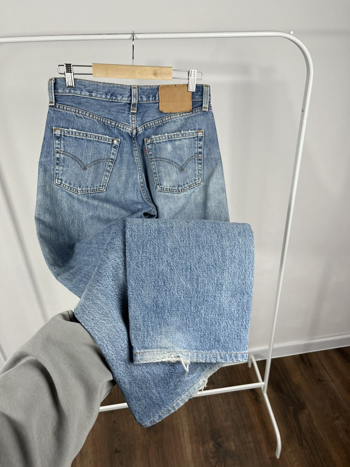 Levi's Vintage Levi’s 501 Jeans W29 L32 Made in USA Japanese Market Size US 29 - 7 Thumbnail