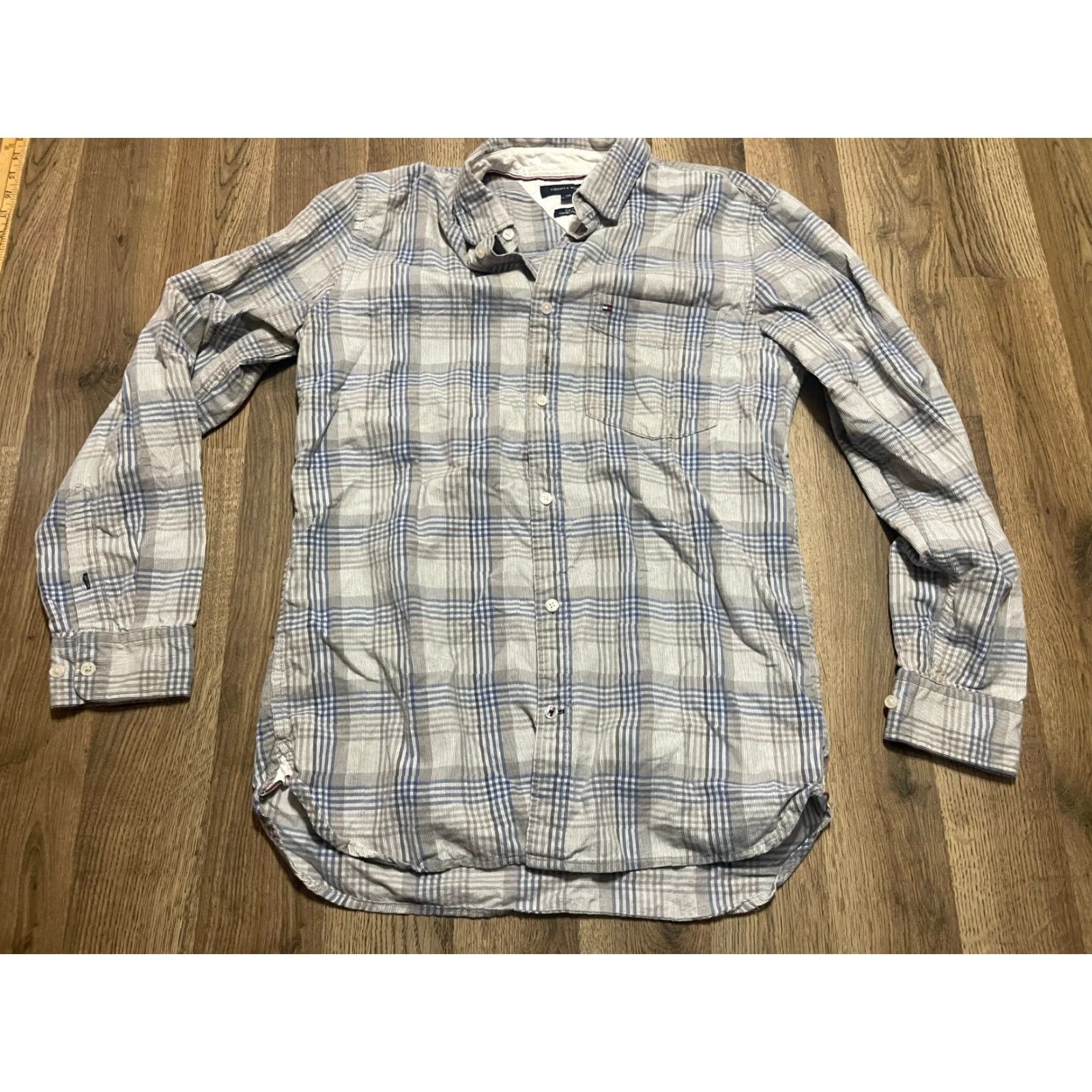 Tommy Hilfiger **Tommy Hilfiger Men's Large Plaid Gray Blue Button-Up Shirt** User: Tommy Hilfiger Men's Large Plaid Gray Blue Button-Up Shirt Size US L / EU 52-54 / 3 - 2 Thumbnail