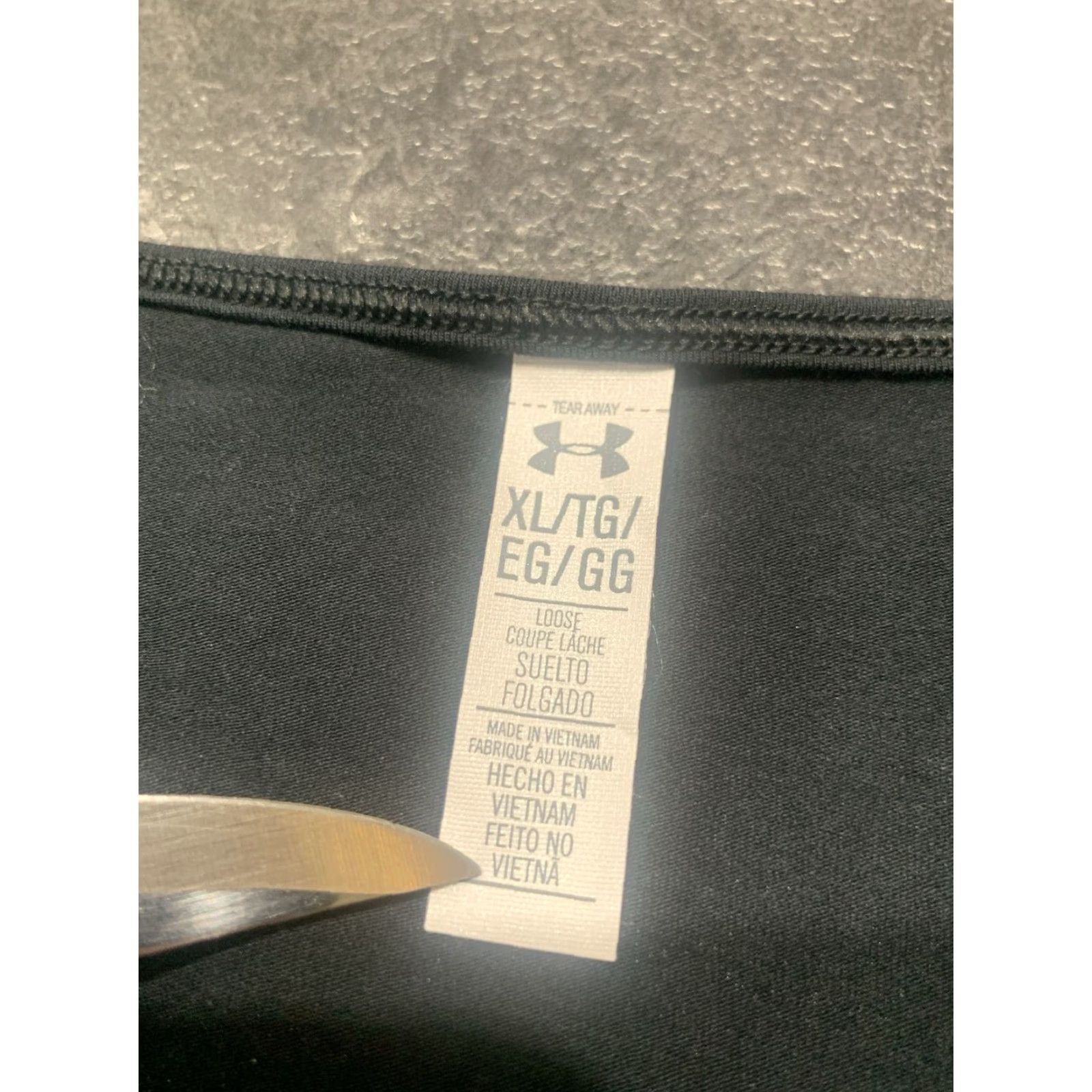 Under Armour Under Armour Black Top Adult Extra Large Womens Size XL / US 12-14 / IT 48-50 - 4 Thumbnail