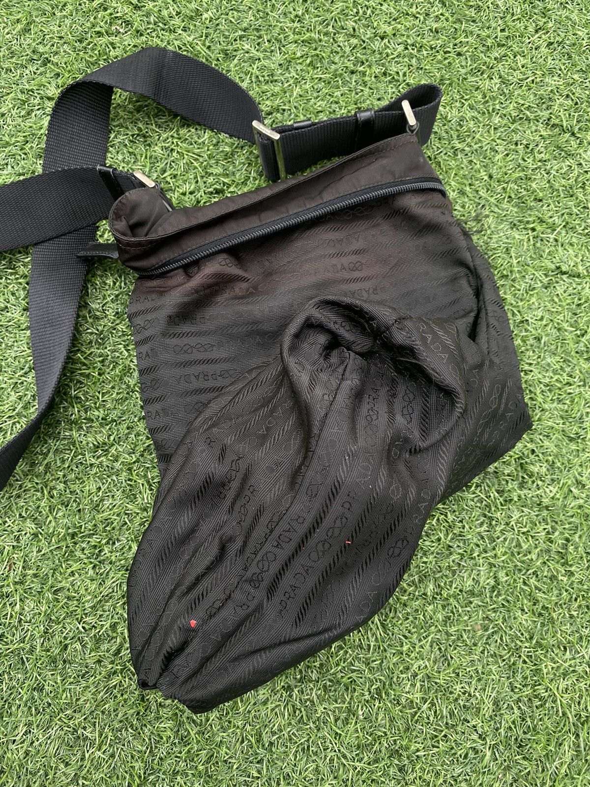 Prada PRADA BLACK LARGE NYLON MESSENGER CROSSBODY BAG Size ONE SIZE - 10 Thumbnail