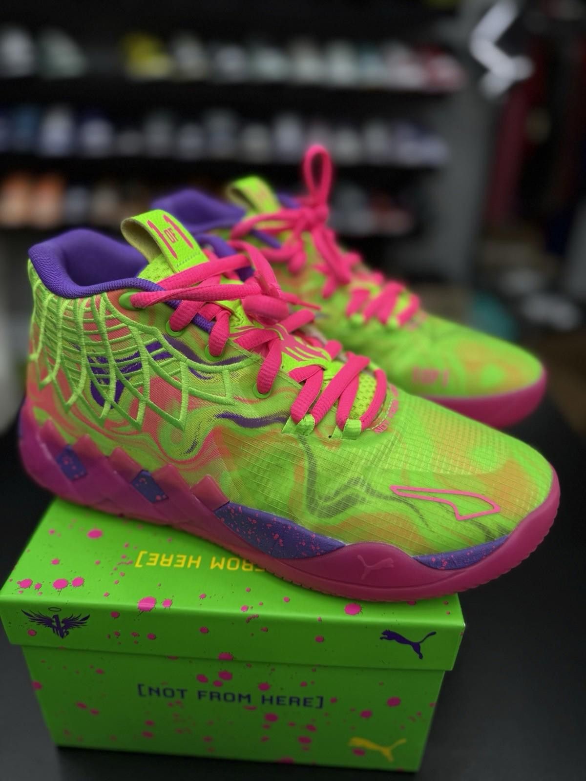 Puma Puma Mb.01 Inverse Toxic LaMelo Ball Size U.S Men’s 8/9.5W Size US 8 / EU 41 - 3 Thumbnail