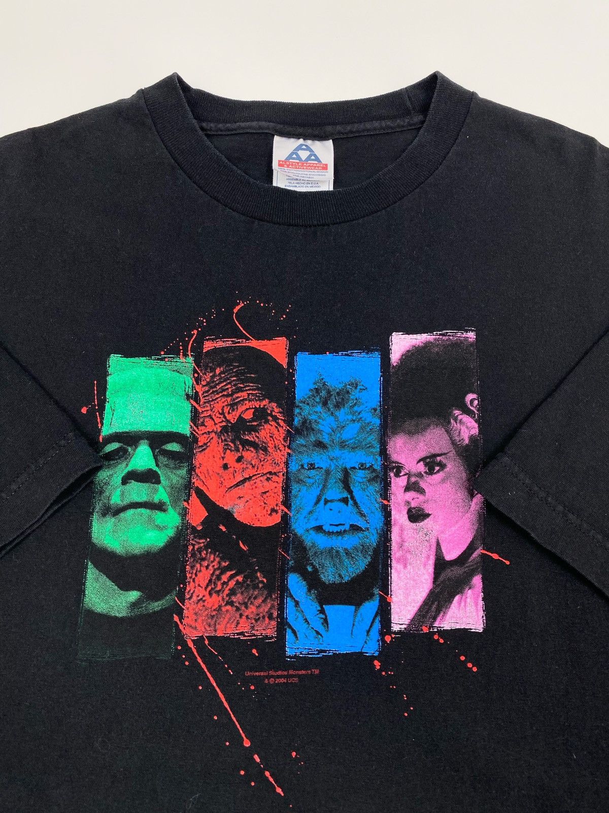 Vintage 2004 Vintage Universal Studios Monsters Graphic Tee Size US XL / EU 56 / 4 - 2 Thumbnail