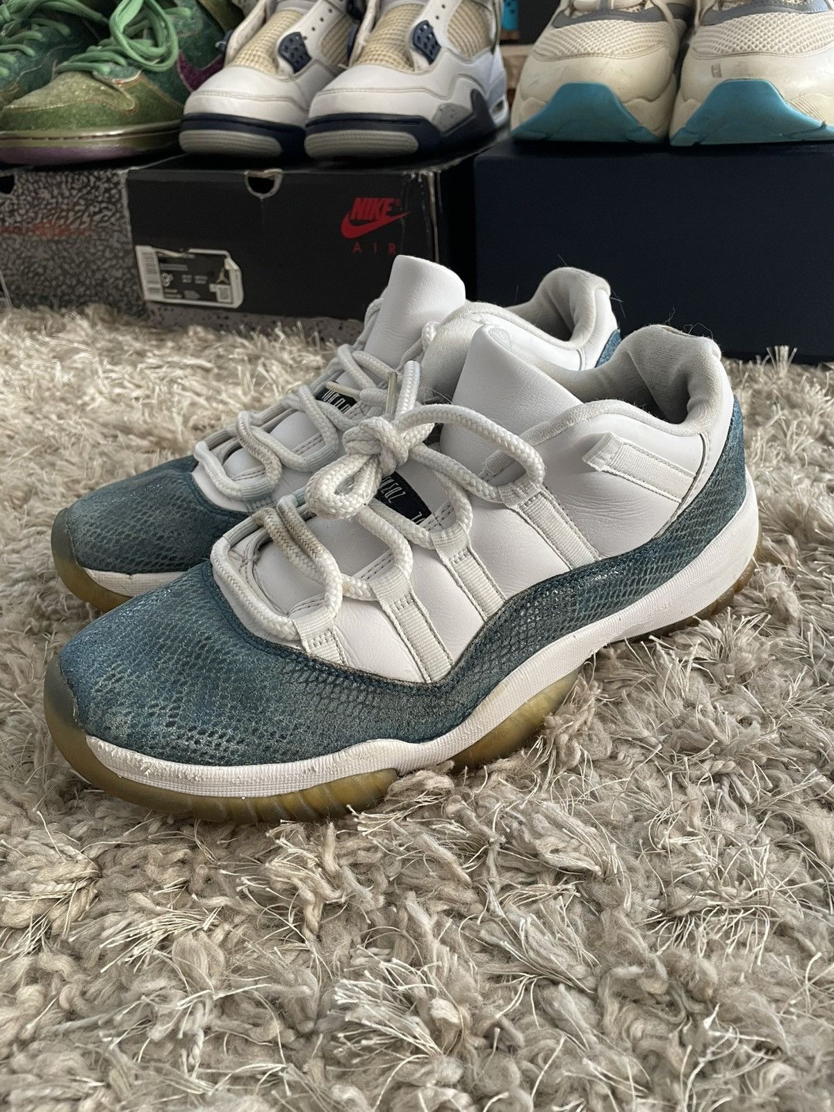 Jordan Brand Jordan 11 Low Navy Snake Skin Size US 9.5 / EU 42-43 - 1 Thumbnail