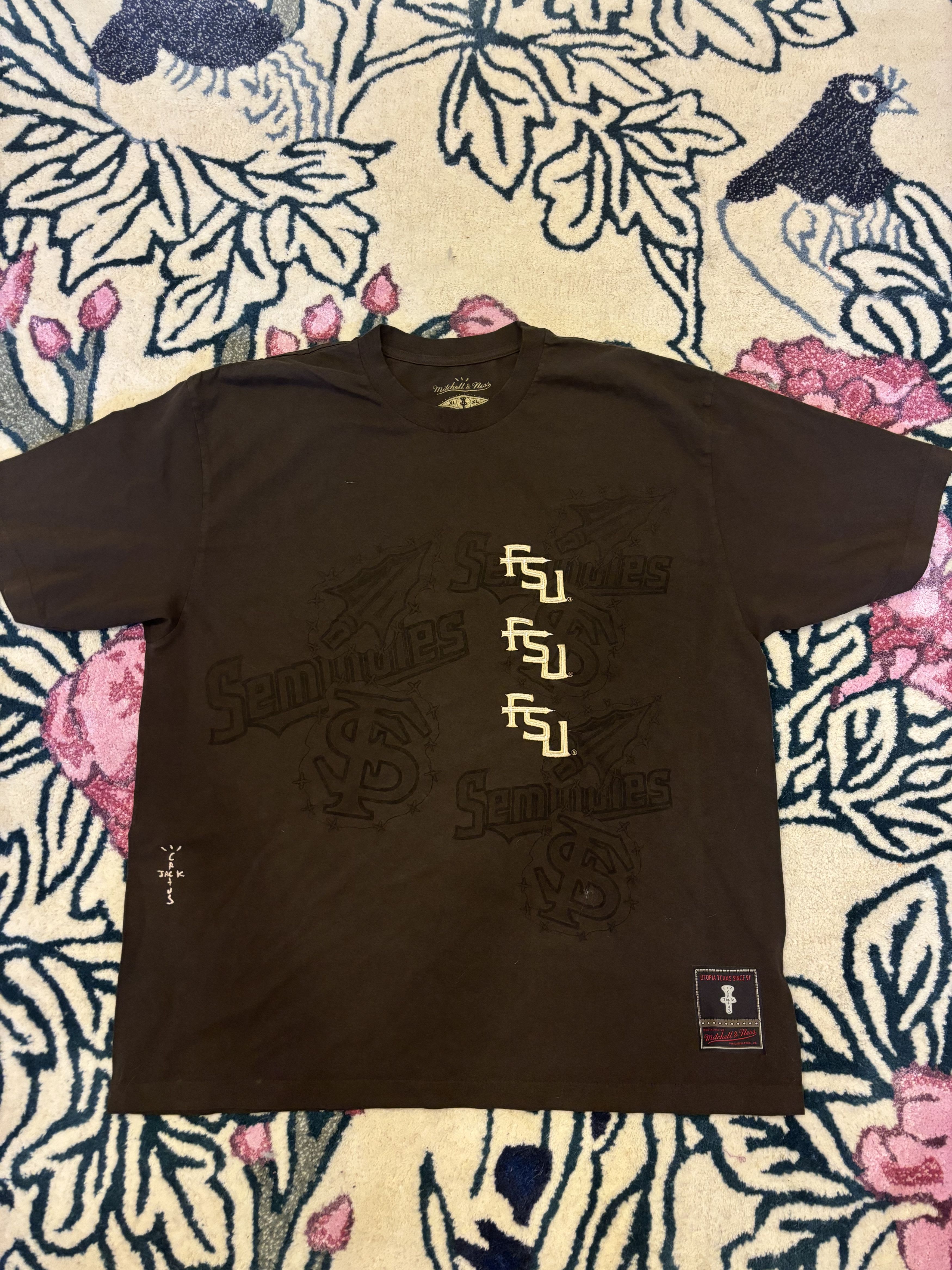 Travis Scott Mitchell & Ness × Travis Scott Size US L / EU 52-54 / 3 - 1 Thumbnail