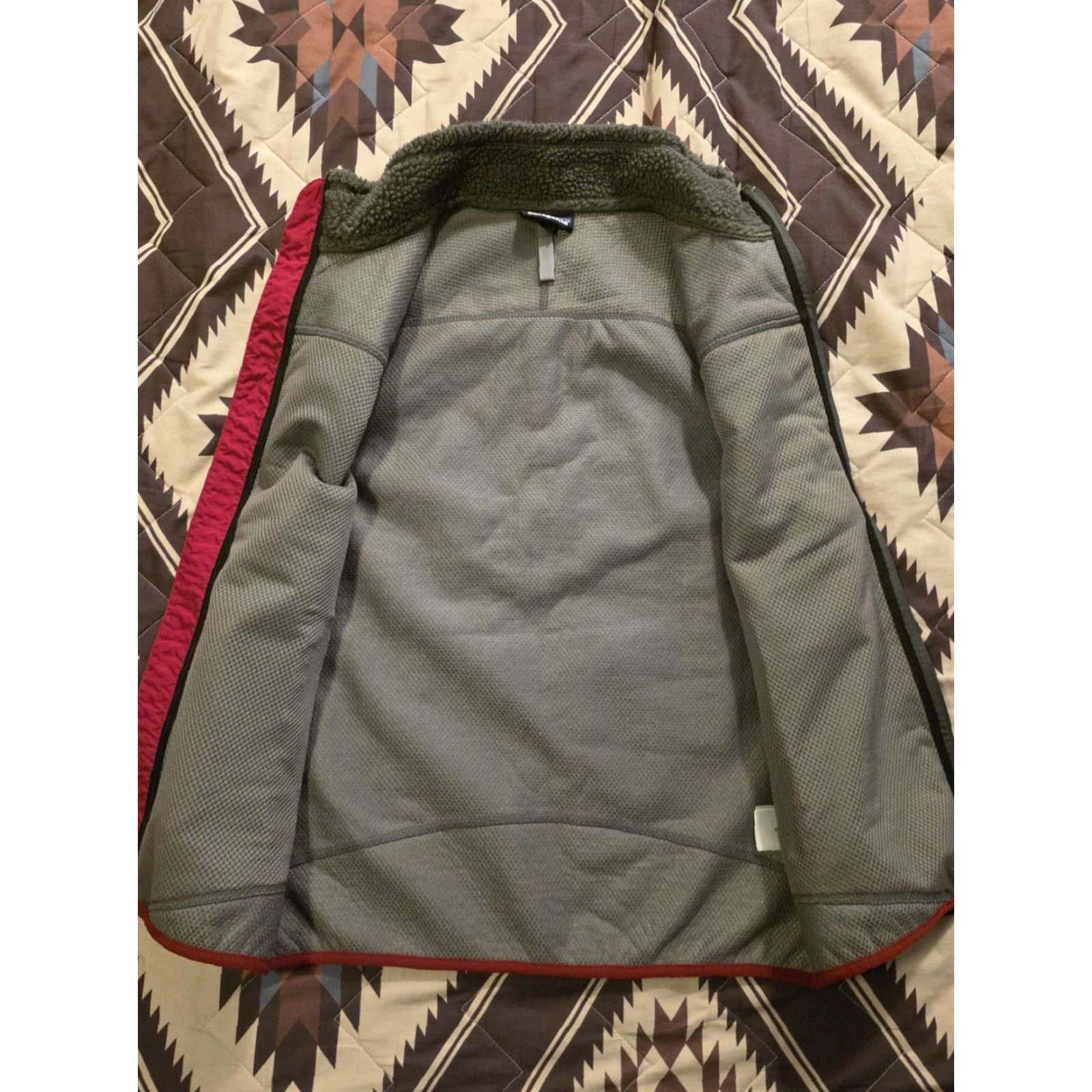 Patagonia Patagonia Vest Main Selling Point: Classic Retro-X Deep Pile Fleece Vest Dark Gray Red Trim Mens M Size US M / EU 48-50 / 2 - 5 Thumbnail