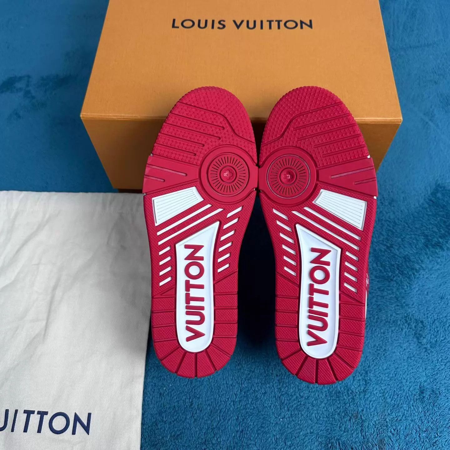 Louis Vuitton LV Trainer Leather Low-Top Street Style Sneaker White/Red Size US 6 / IT 36 - 5 Thumbnail