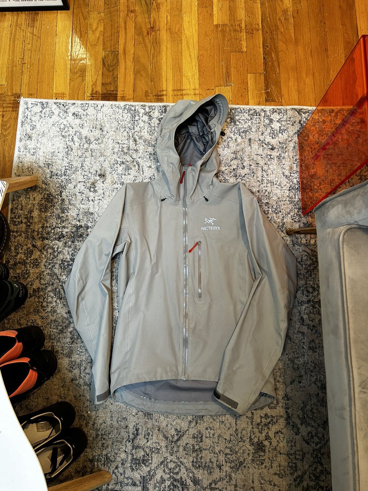 image of Arcteryx Alpha Fl Stingray in Grey, Men's (Size Small)