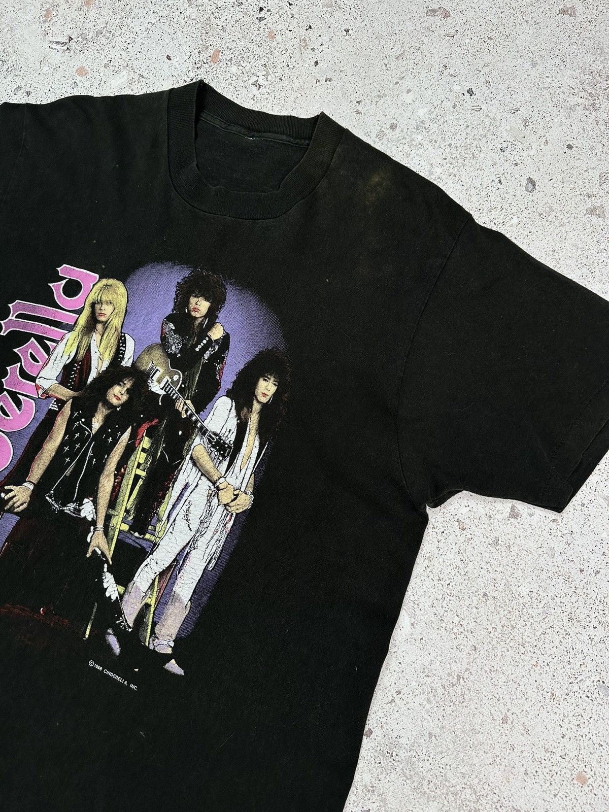 Band Tees Vintage 1988 Cinderella Long Gold Winter Tour t shirt Men L Size US L / EU 52-54 / 3 - 3 Thumbnail
