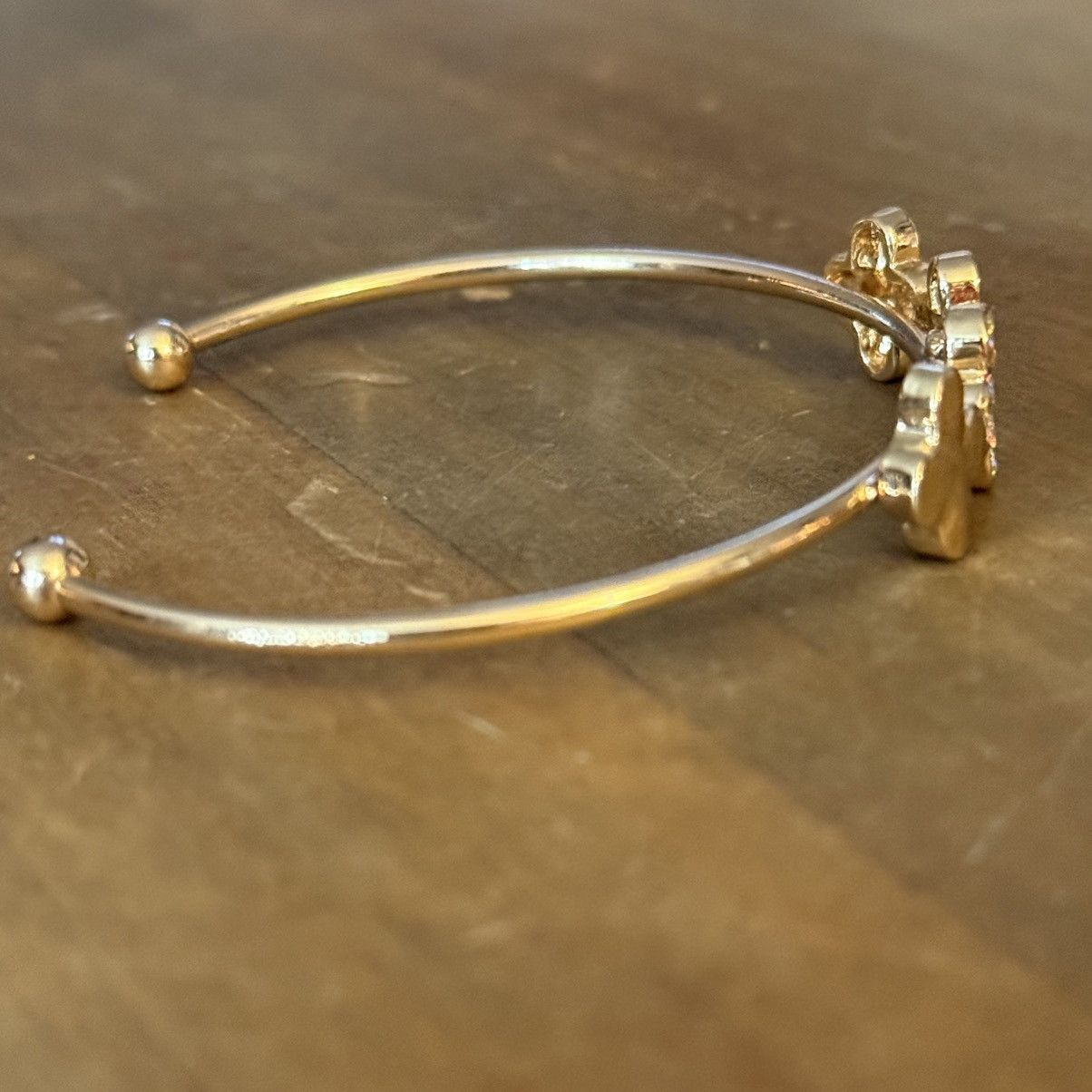 Other Gold tone pave AB crystal clover cuff bracelet Size ONE SIZE - 3 Thumbnail