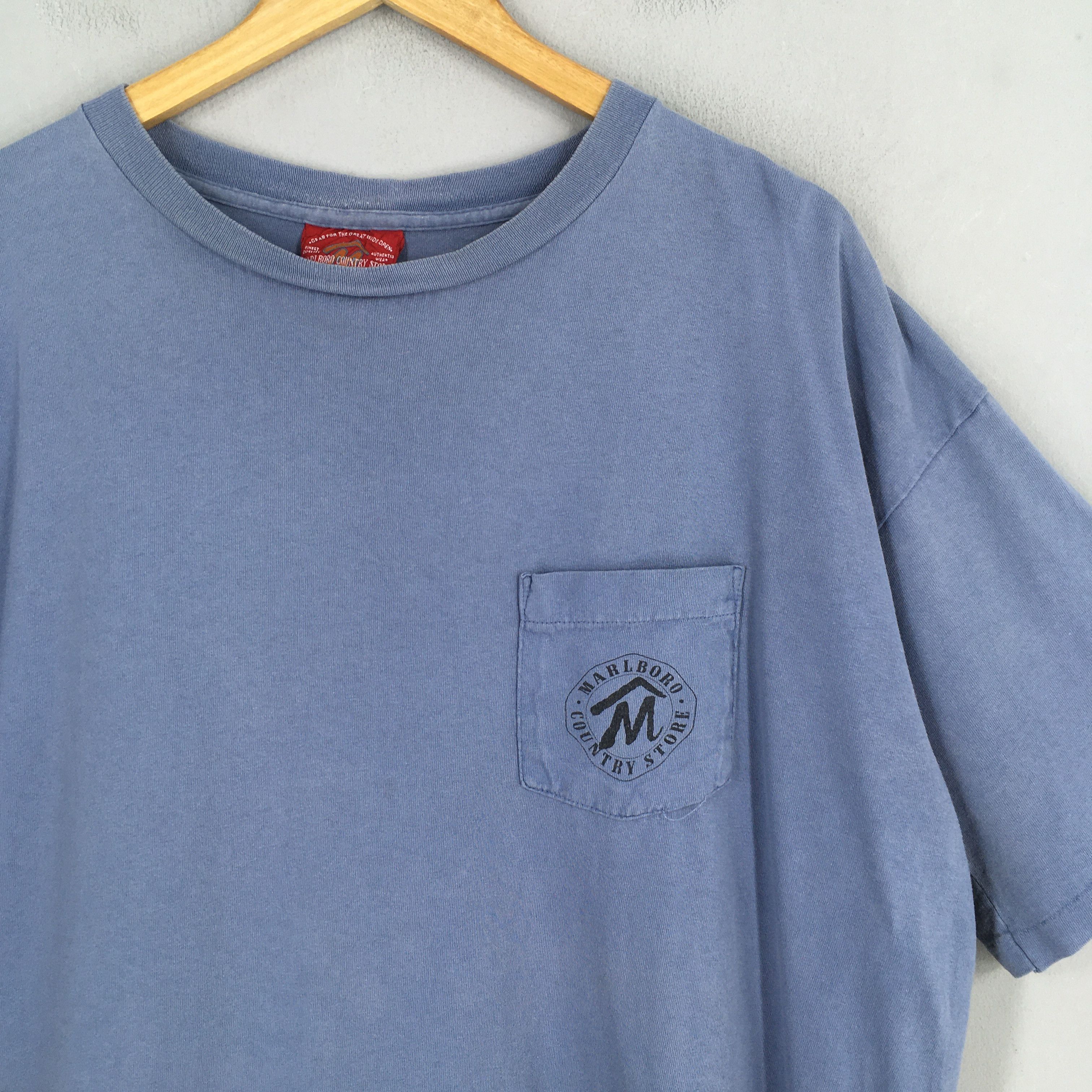 Marlboro × Vintage Vintage 90's Marlboro Unlimited Country Store Pocket T shirt Size US L / EU 52-54 / 3 - 4 Thumbnail