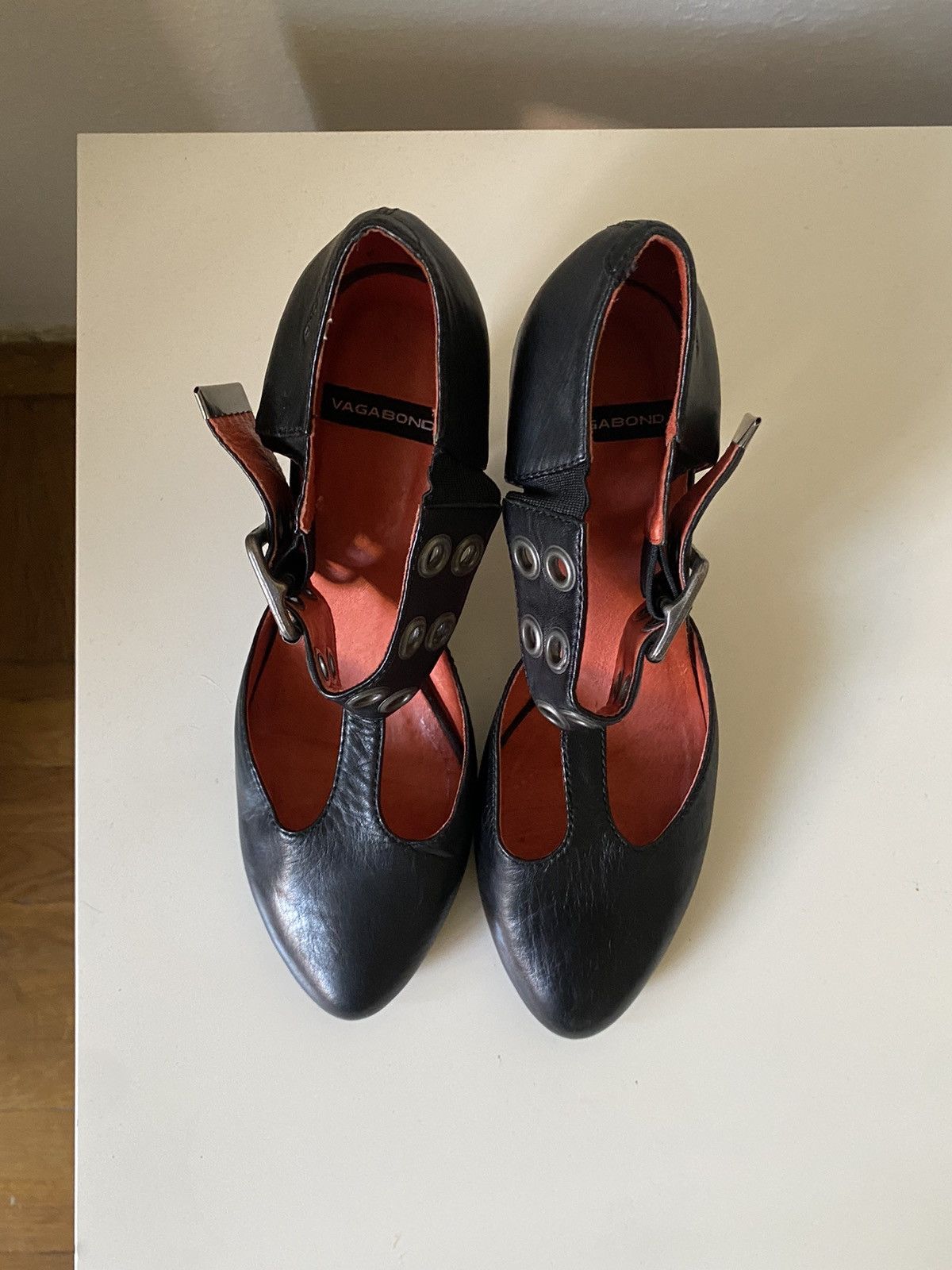 Vagabond × Vintage Vintage leather Vagabond heels with belt 60s style Size US 8 / IT 38 - 5 Thumbnail