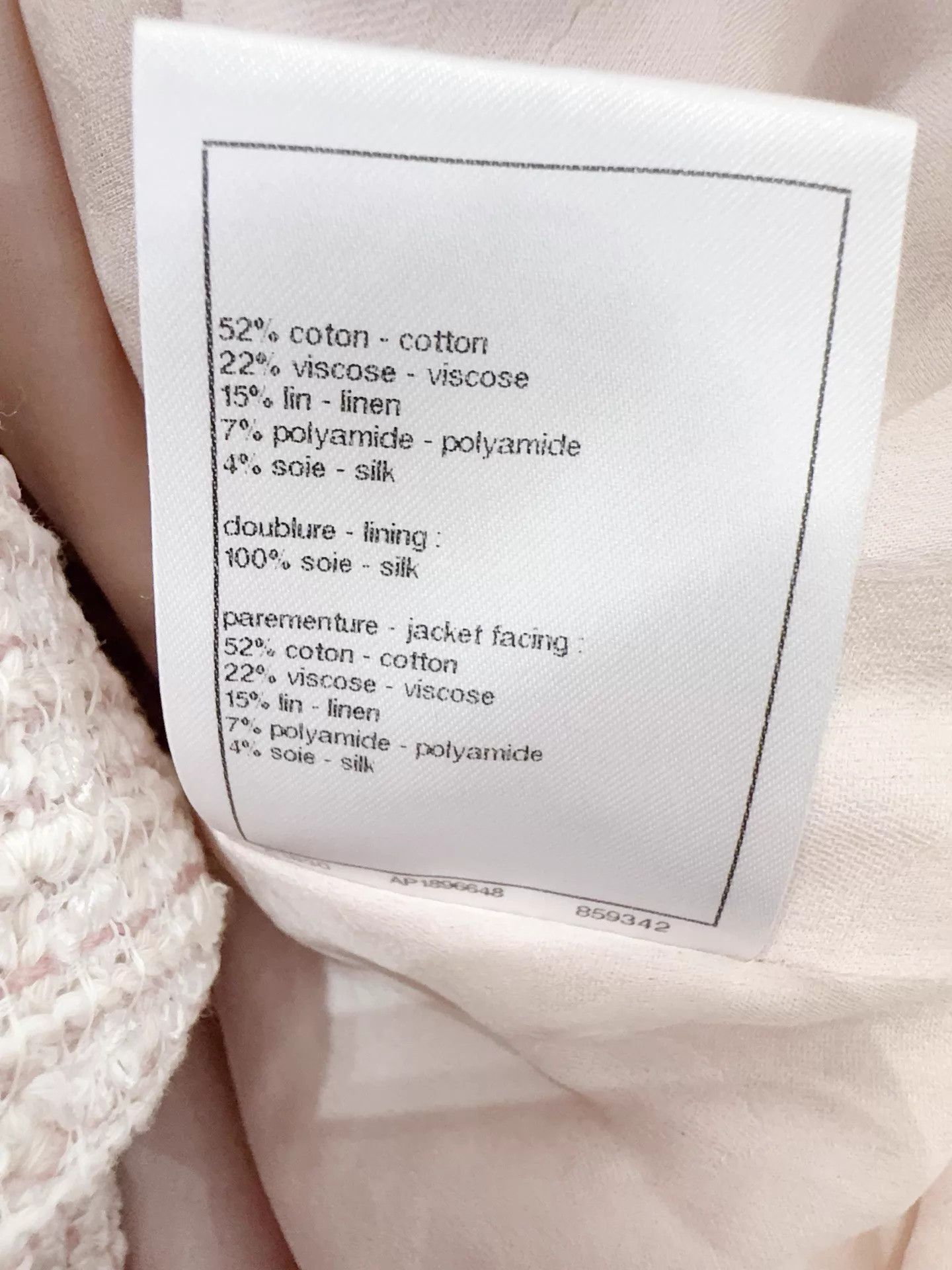 Chanel Chanel 24P Pale Pink Tweed Jacket 40 Near New Size M / US 6-8 / IT 42-44 - 7 Thumbnail