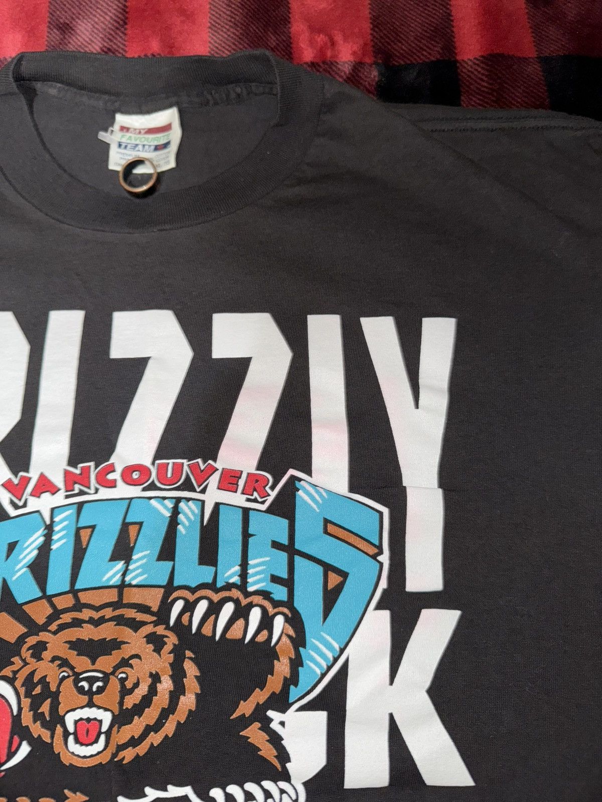 NBA 1994 NBA Vancouver Grizzlies T Shirt Size US XL / EU 56 / 4 - 3 Thumbnail