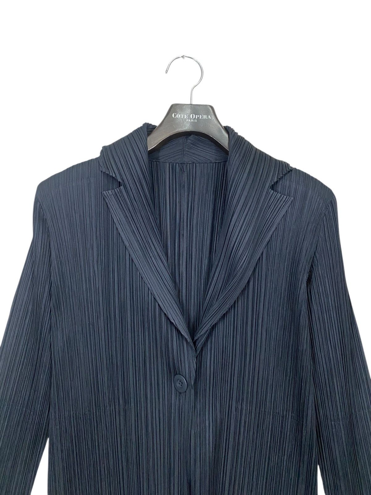 Pleats Please Issey Miyake Vintage pleats please issey miyake black blazer Size US M / EU 48-50 / 2 - 6 Thumbnail