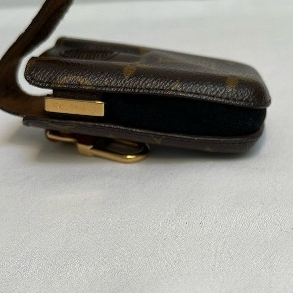 Louis Vuitton Louis Vuitton Monogram Etui Phone Case Size ONE SIZE - 5 Thumbnail