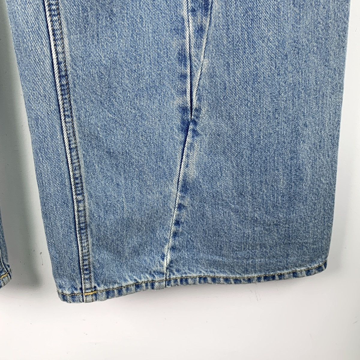 Maison Margiela Maison Margiela Blue High-Waisted Denim Wide-Leg Pants K26WX Size 26" / US 2 / IT 38 - 4 Thumbnail