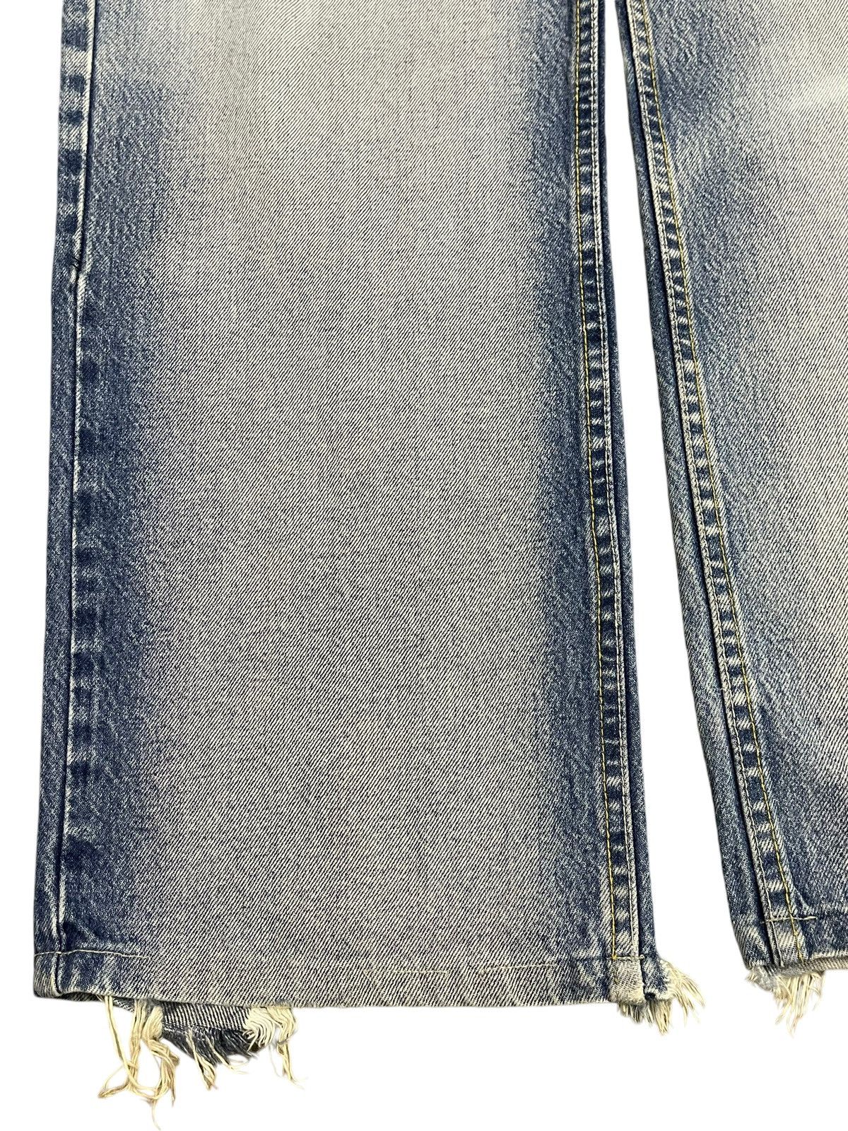 Akademiks Vintage Japanese Akademiks Blue Wash Distress Baggy Jeans Size US 35 - 7 Thumbnail