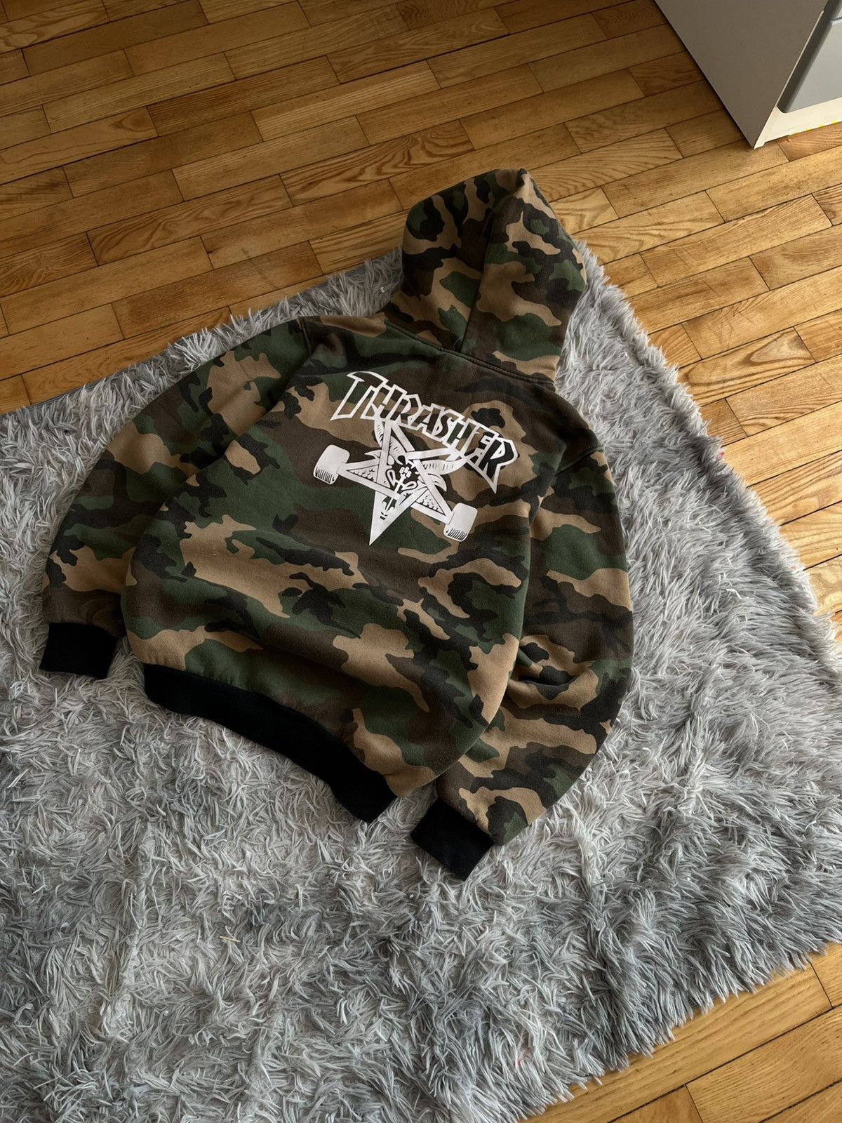 Thrasher Vintage Thrasher Camo Hoodie Skateboard Size L Size US M / EU 48-50 / 2 - 7 Thumbnail