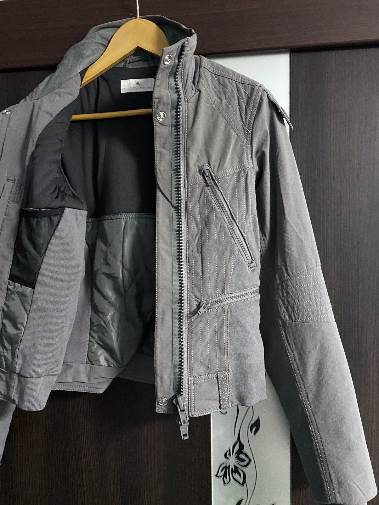 Adidas × Stella McCartney Women’s AW‘08 Asymmetric Multipocket Primaloft Biker Jacket Size XXS / US 00 / IT 34 - 15 Thumbnail