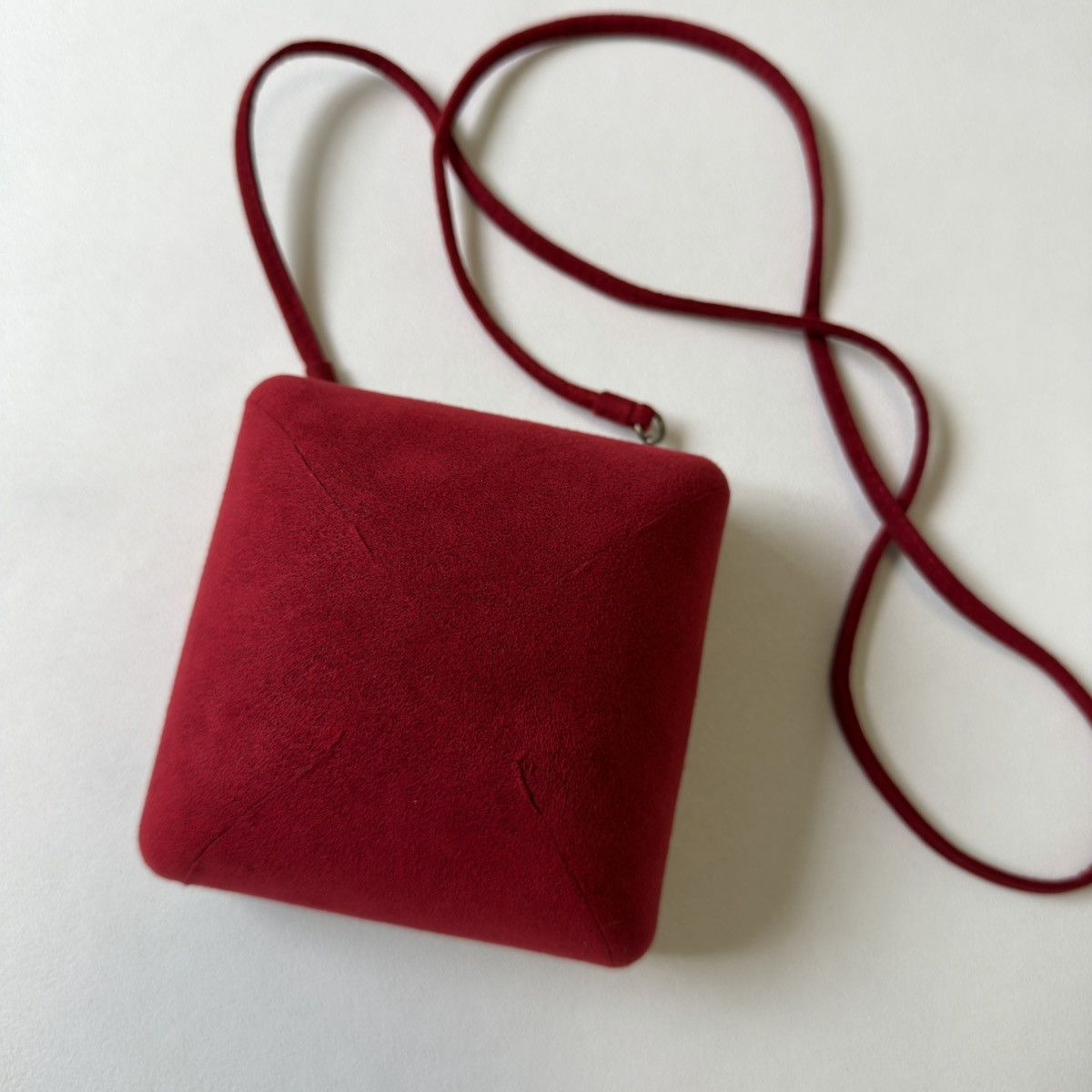 Maison Margiela A/W 10 Red Velvet ‘Trinket Box’ Hand Bag Size ONE SIZE - 3 Thumbnail