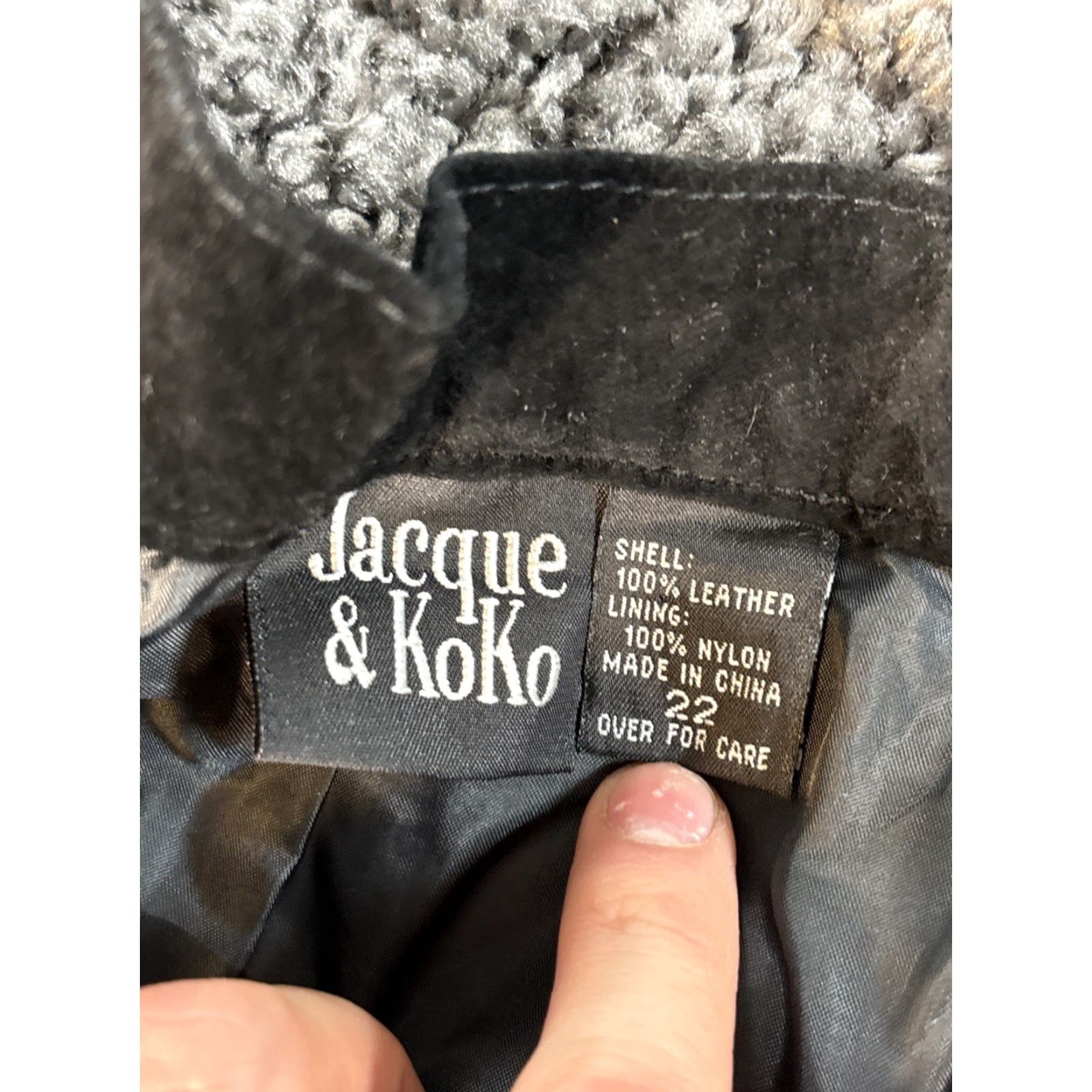 Vintage VINTAGE Jacque KoKo Bermuda Shorts Leather Black 36 90s Womens Size 36 Black Mens Womens Size 25" / US 0 / IT 36 - 4 Thumbnail