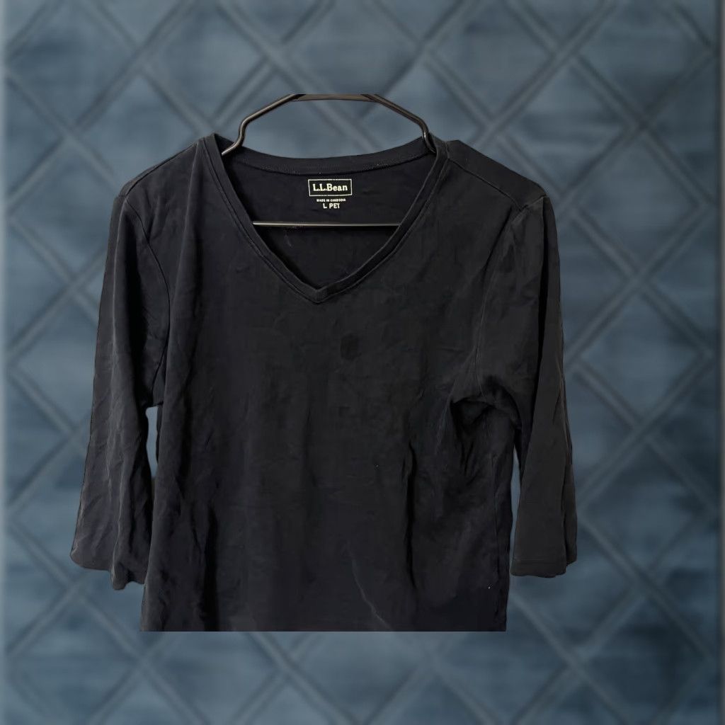 Vintage VINTAGE L.L. Bean Womens Blouse Adult Petite Black Solid Knit V-Neck 3/4 Sleeve Casual Travel Workwear Size L / US 10 / IT 46 - 1 Thumbnail