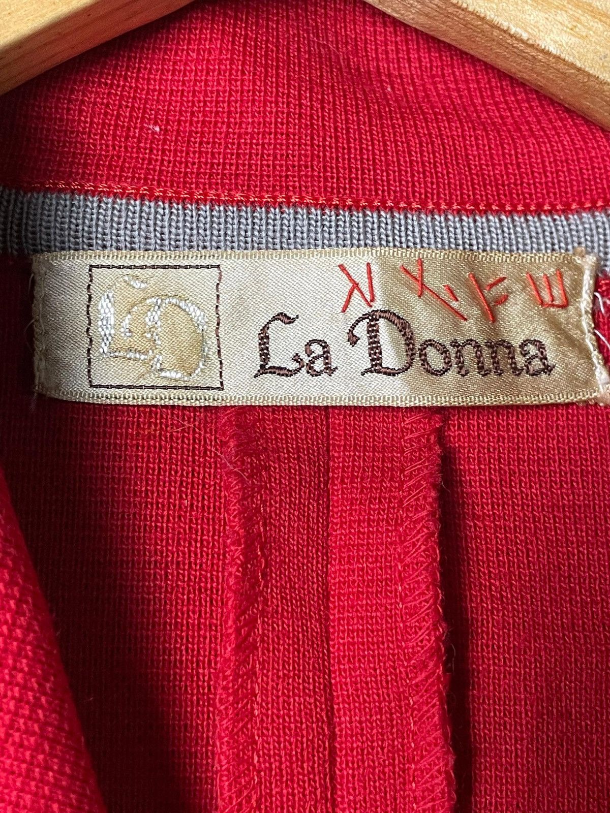 Designer × Japanese Brand × Vintage VTG Japanese Brand La Donna Red Cape (5) Size US L / EU 52-54 / 3 - 7 Thumbnail