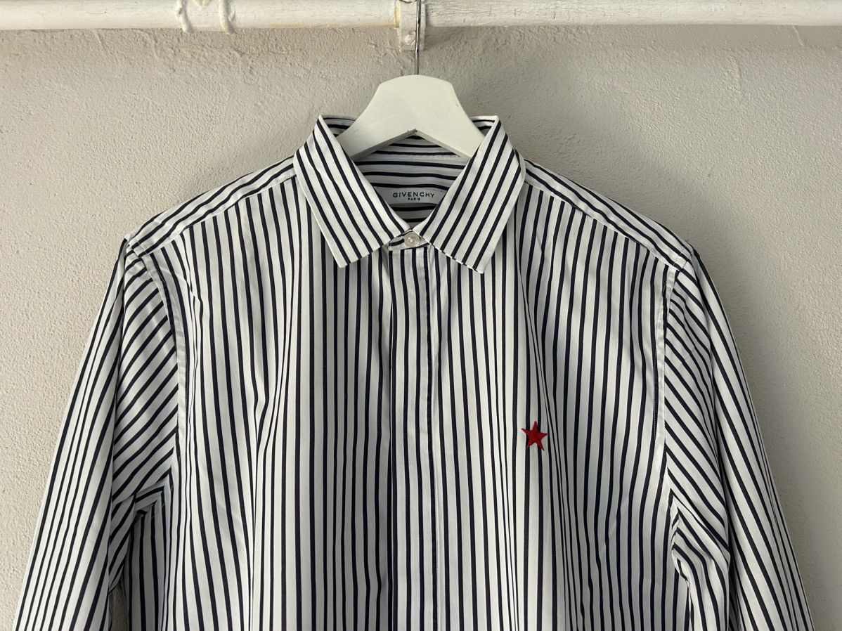 Givenchy Givenchy Striped Shirt with Star Detail Size US L / EU 52-54 / 3 - 2 Thumbnail