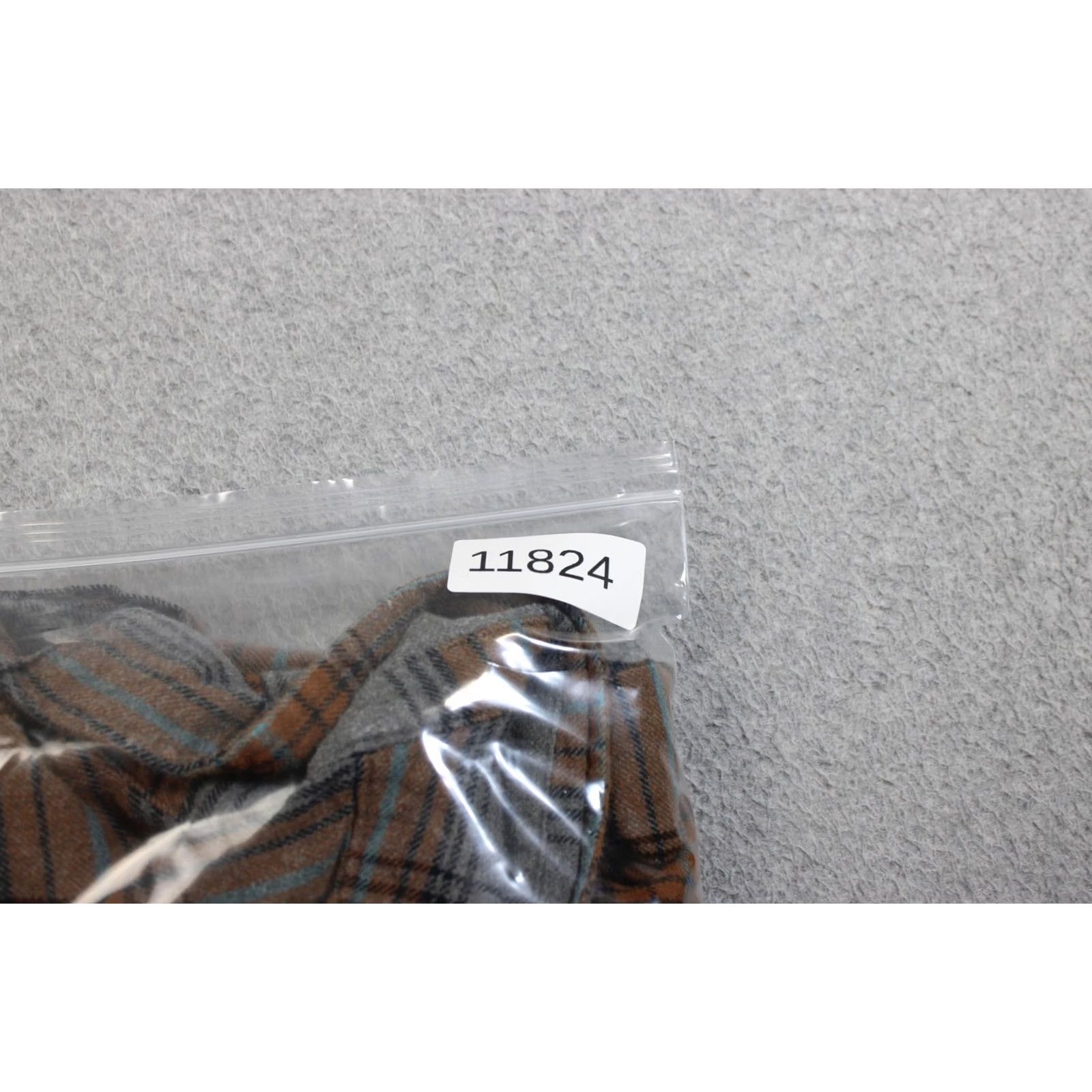 J.Crew J.CREW Shirt Mens M Gray Plaid Flannel Button Shacket Outdoor Casual Classic Fit"} Size US M / EU 48-50 / 2 - 8 Thumbnail