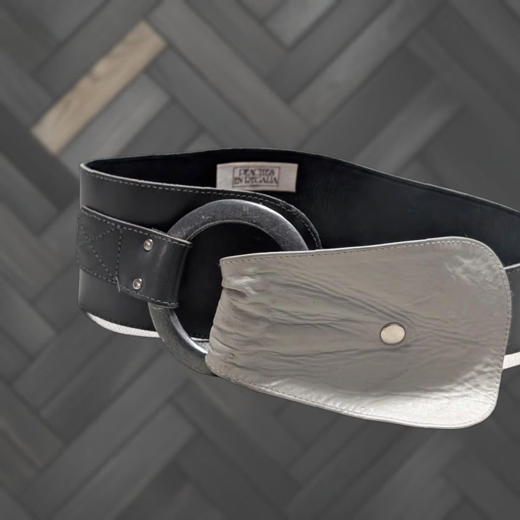 Vintage VINTAGE CORSET CINCH BELT 1980s 90s LEATHER BELT 28-30 GRAY WIDE glam STATEMENT Peaches En Regalia Belt Women M Gray Corset Belt Mens Girls Women Size M / US 6-8 / IT 42-44 - 1 Thumbnail