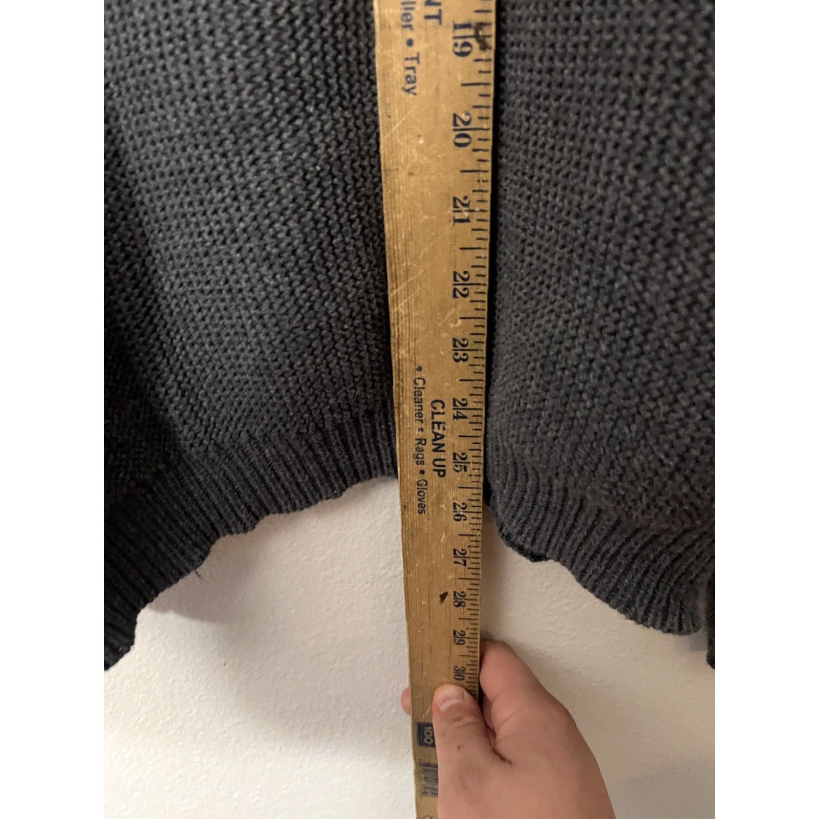 Izod VINTAGE IZOD Sweatshirt Mens XL Gray Knit Crew Neck Pullover Flaw (Small) - Men’s, Regular Fit, Heavyweight, Soft Knit, Golf/Hiking, Fall/Winter Size US XL / EU 56 / 4 - 5 Thumbnail