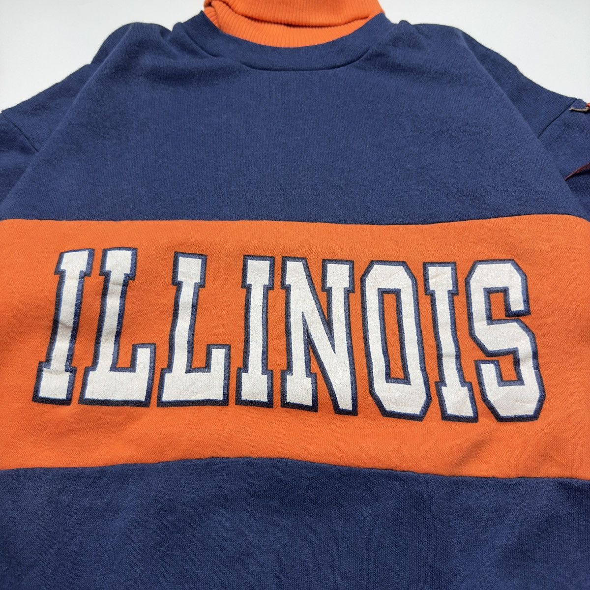Vintage Vintage Turtleneck Illinois 90's Sweatshirt Size US XL / EU 56 / 4 - 3 Thumbnail