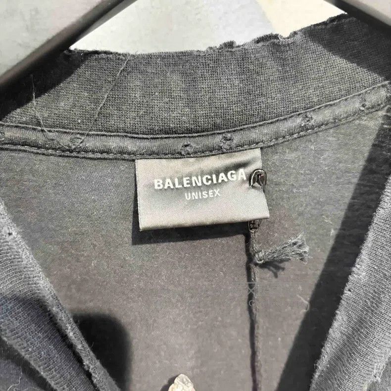 Balenciaga Balenciaga Washed Distressed T-Shirt Size US S / EU 44-46 / 1 - 3 Thumbnail