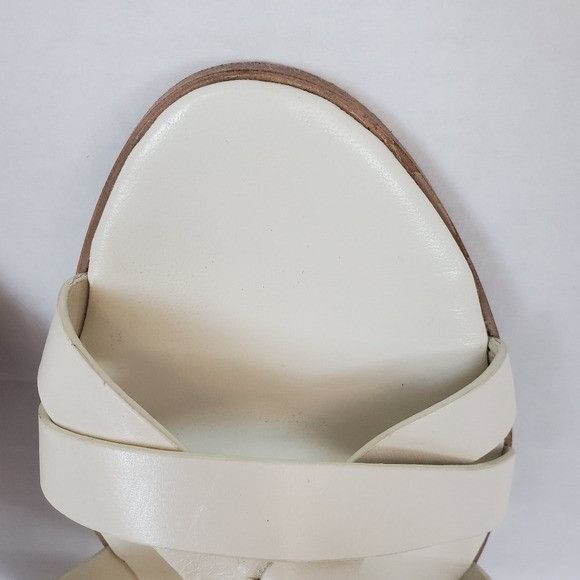 Roger Vivier Roger Vivier Italian Leather Strappy Sandal Size US 7.5 / IT 37.5 - 7 Thumbnail