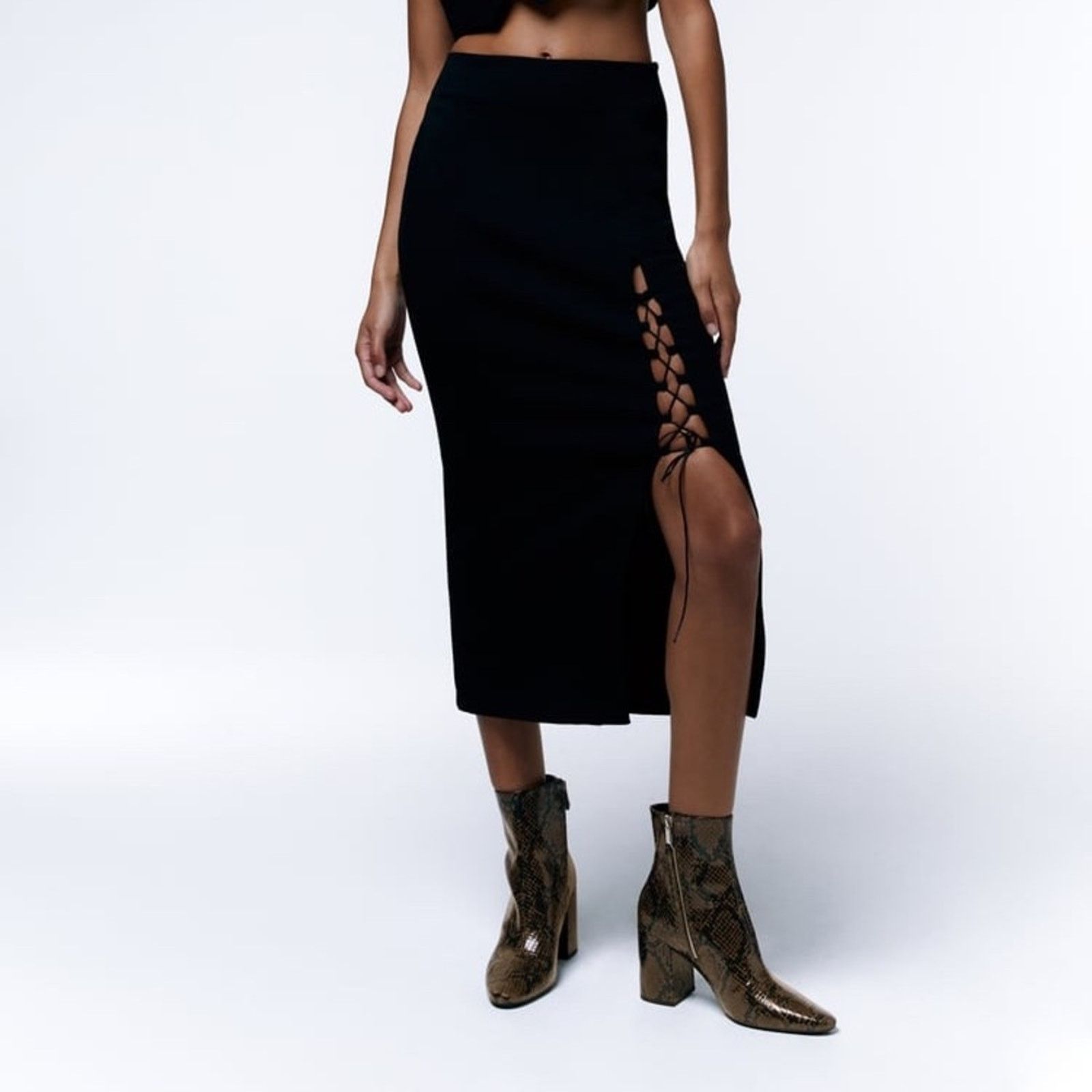 Zara ZARA BLOGGER FAVORITE EMBOSSED WIDE HEELED ANKLE BOOTS SNAKE Size US 6 / IT 36 - 5 Thumbnail