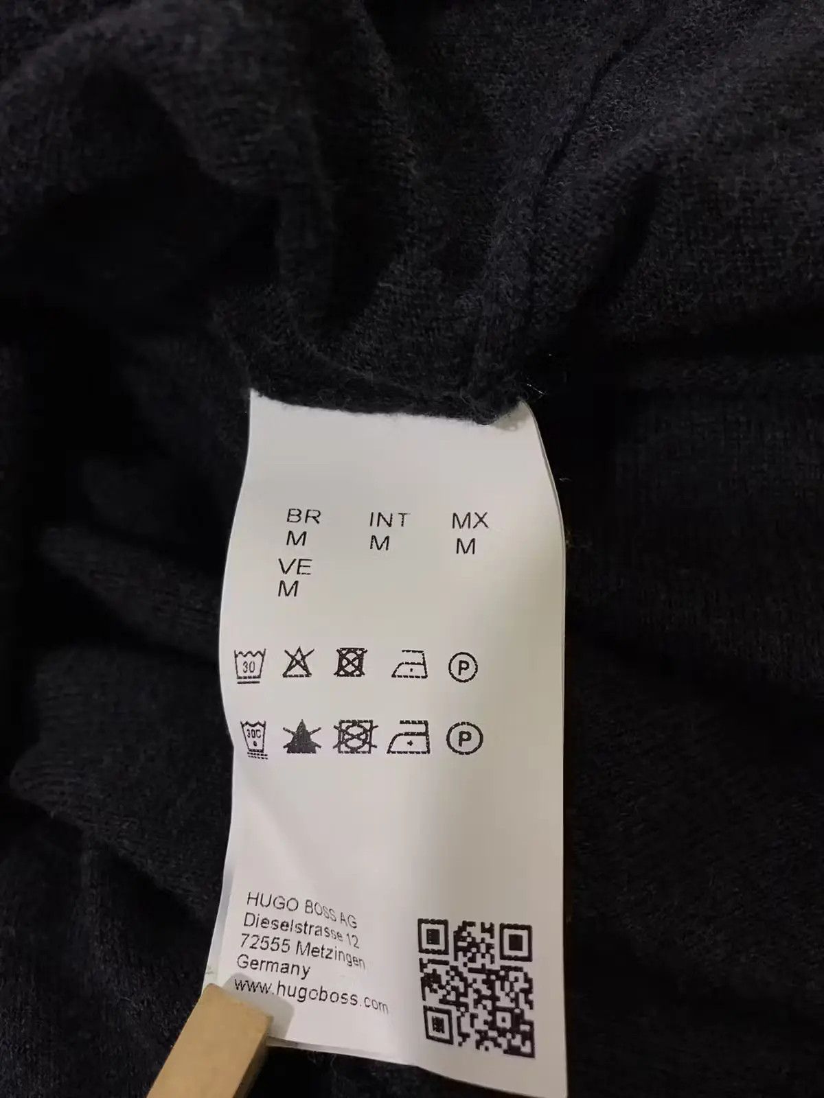 Designer × Hugo Boss Hugo Boss men’s long sleeve t-shirt Size US M / EU 48-50 / 2 - 5 Thumbnail