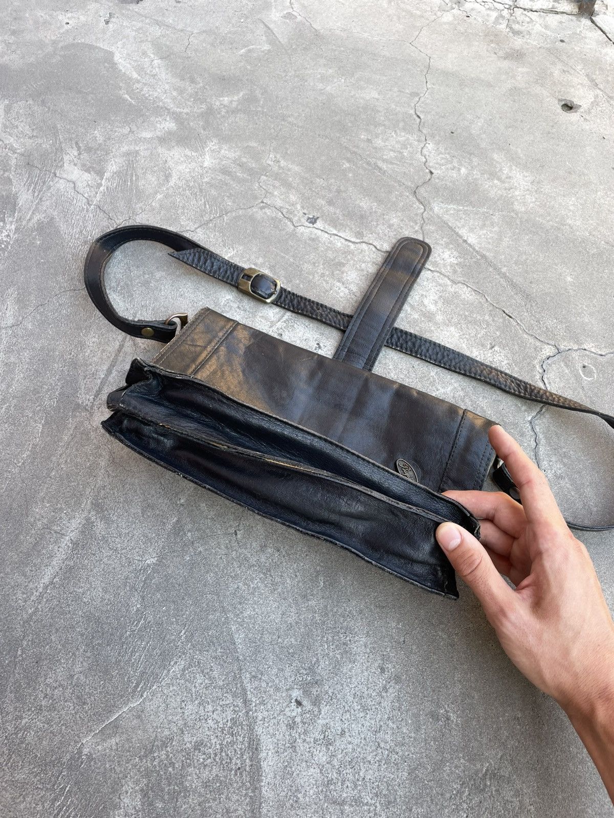 Bugatti Saved Bugatti Black Leather Messenger Bag 90s Size ONE SIZE - 11 Thumbnail