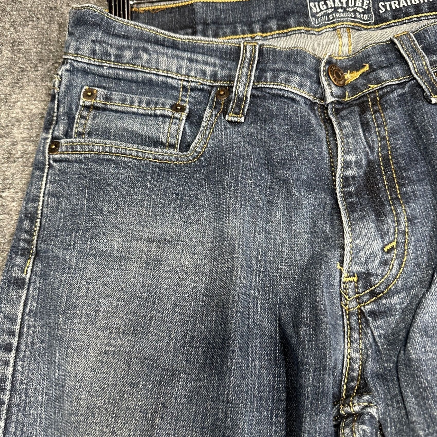 Levi's Levi's Signature Jeans Mens 30 Blue Cotton Denim 5-Pocket Straight Leg Regular Rise 31in Inseam Waist 30in Blue Size US 30 / EU 46 - 4 Thumbnail