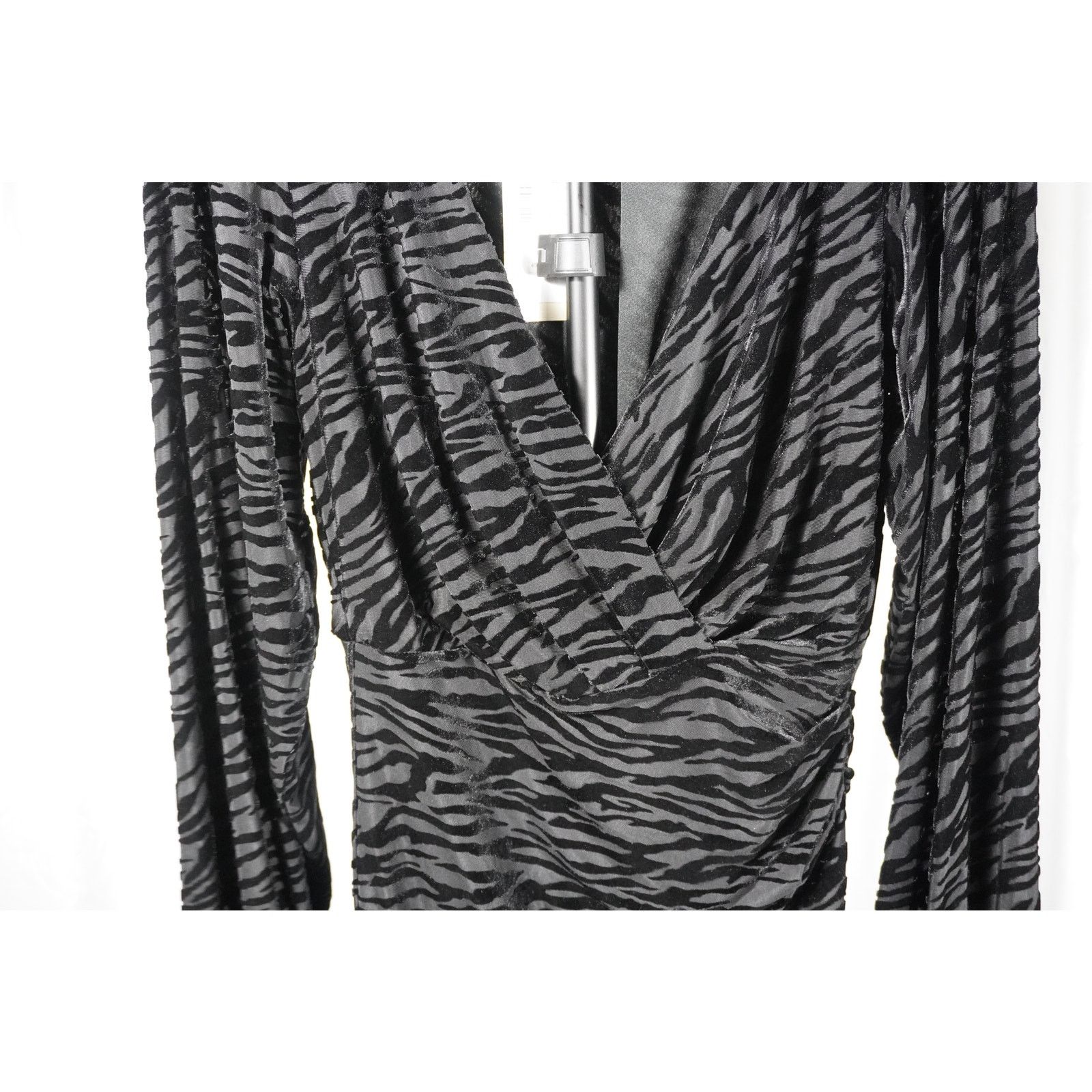Ramy Brook Ramy Brook Kalani Black Zebra Velvet Burnout Mini Dress Size XXS / US 00 / IT 34 - 3 Thumbnail