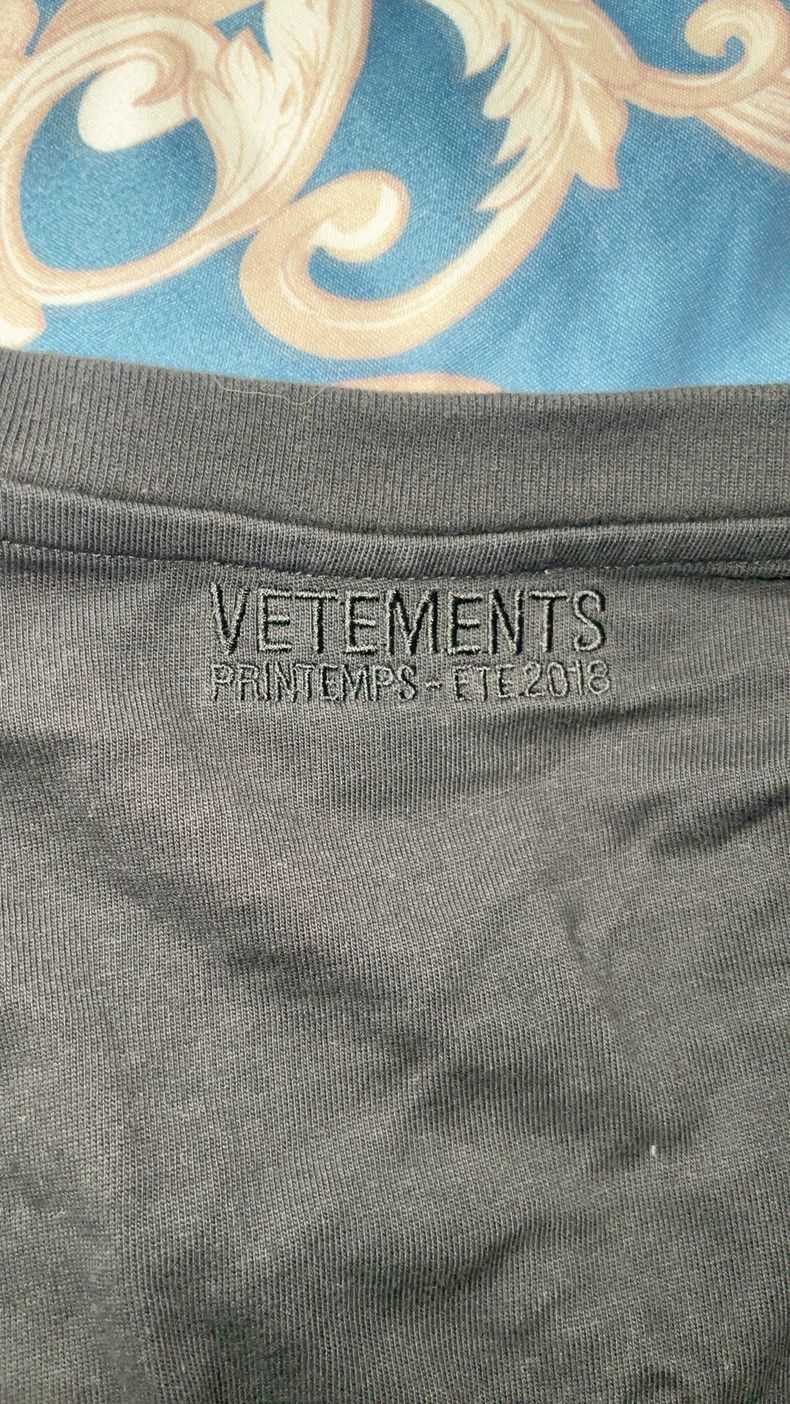 Vetements Vetements 23ss slogan short-sleeve T-shirt + Size: L Size US L / EU 52-54 / 3 - 4 Thumbnail
