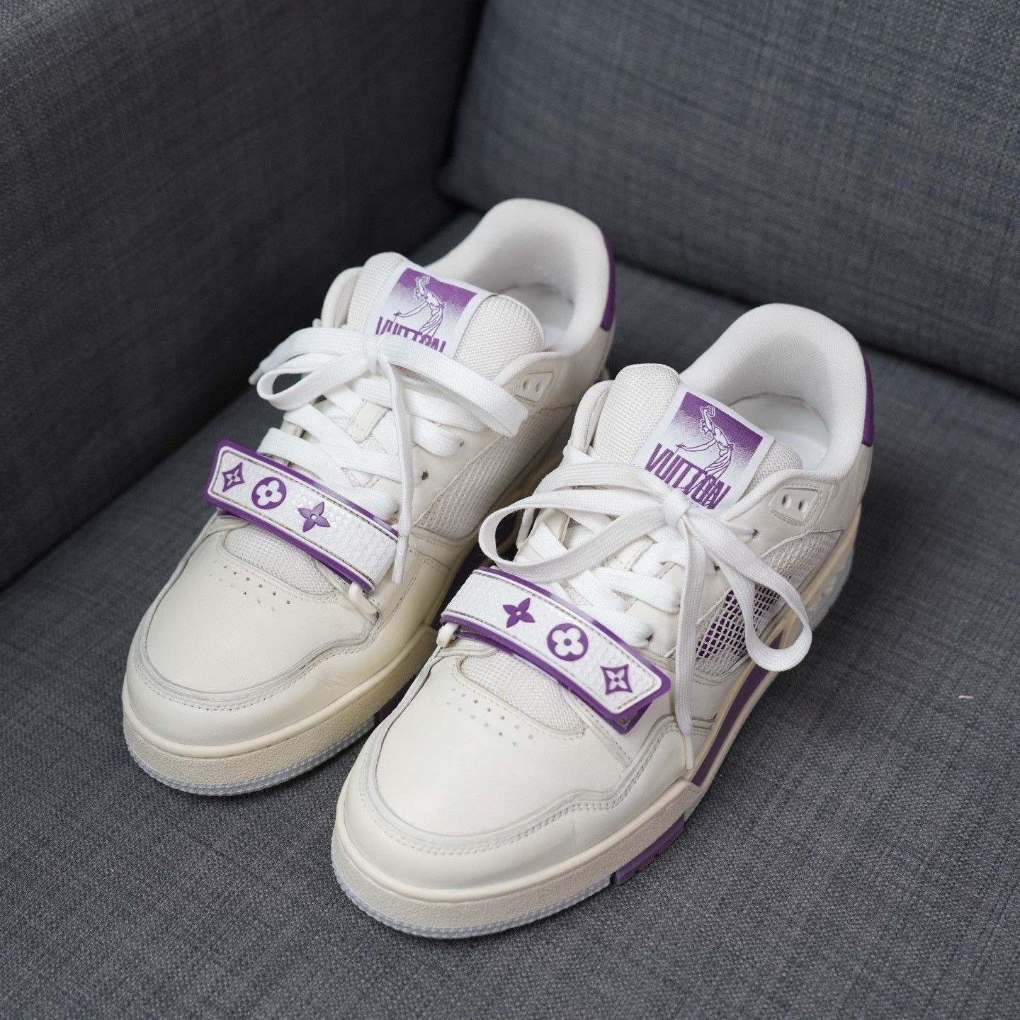 Louis Vuitton Louis Vuitton Training White Lowtop Sneakers 7.5 Men Size US 7.5 / EU 40-41 - 1 Thumbnail