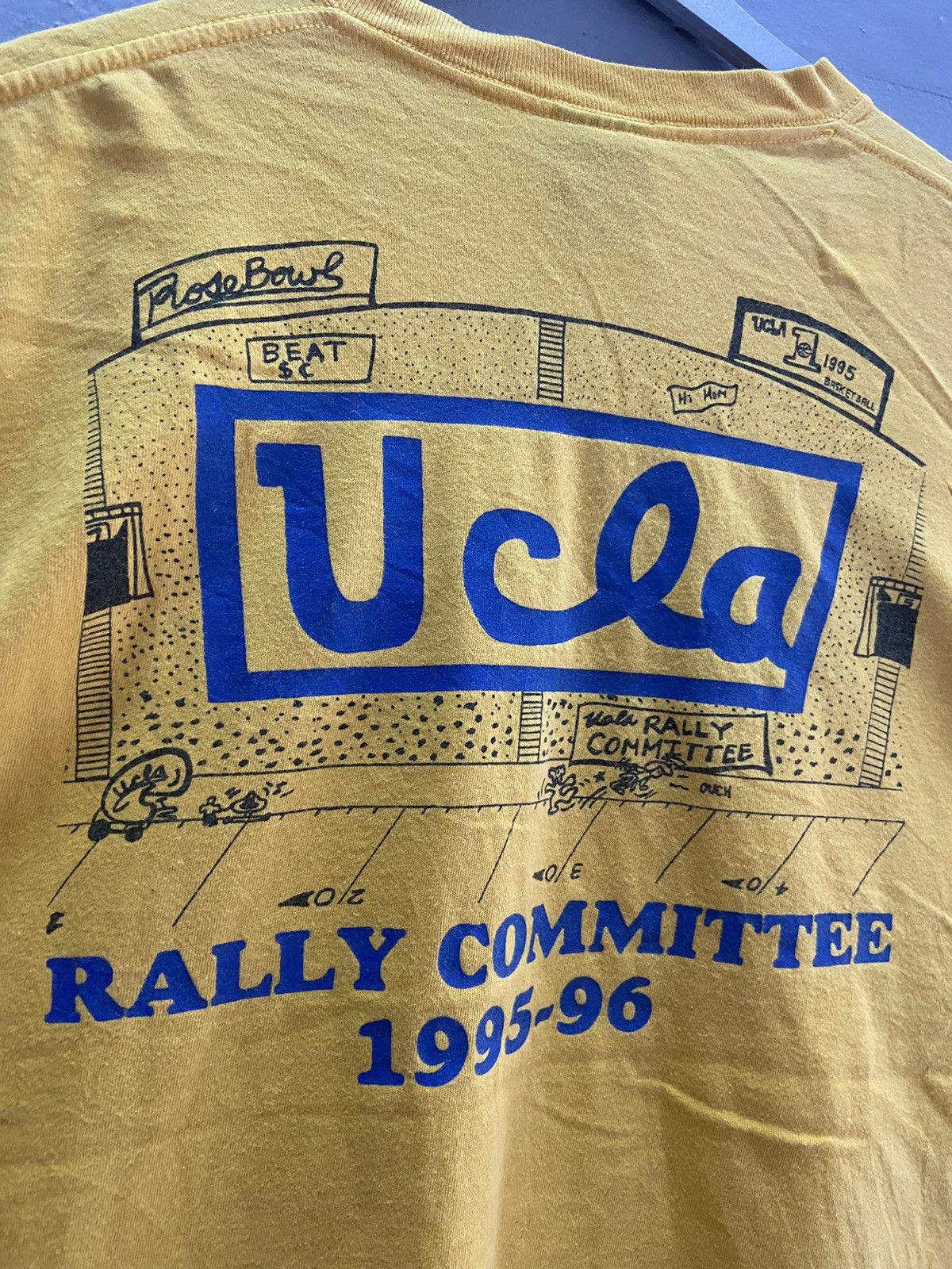Vintage VINTAGE 95/96 UCLA RALLY COMMITTEE TEE SHIRT Size US XL / EU 56 / 4 - 7 Thumbnail