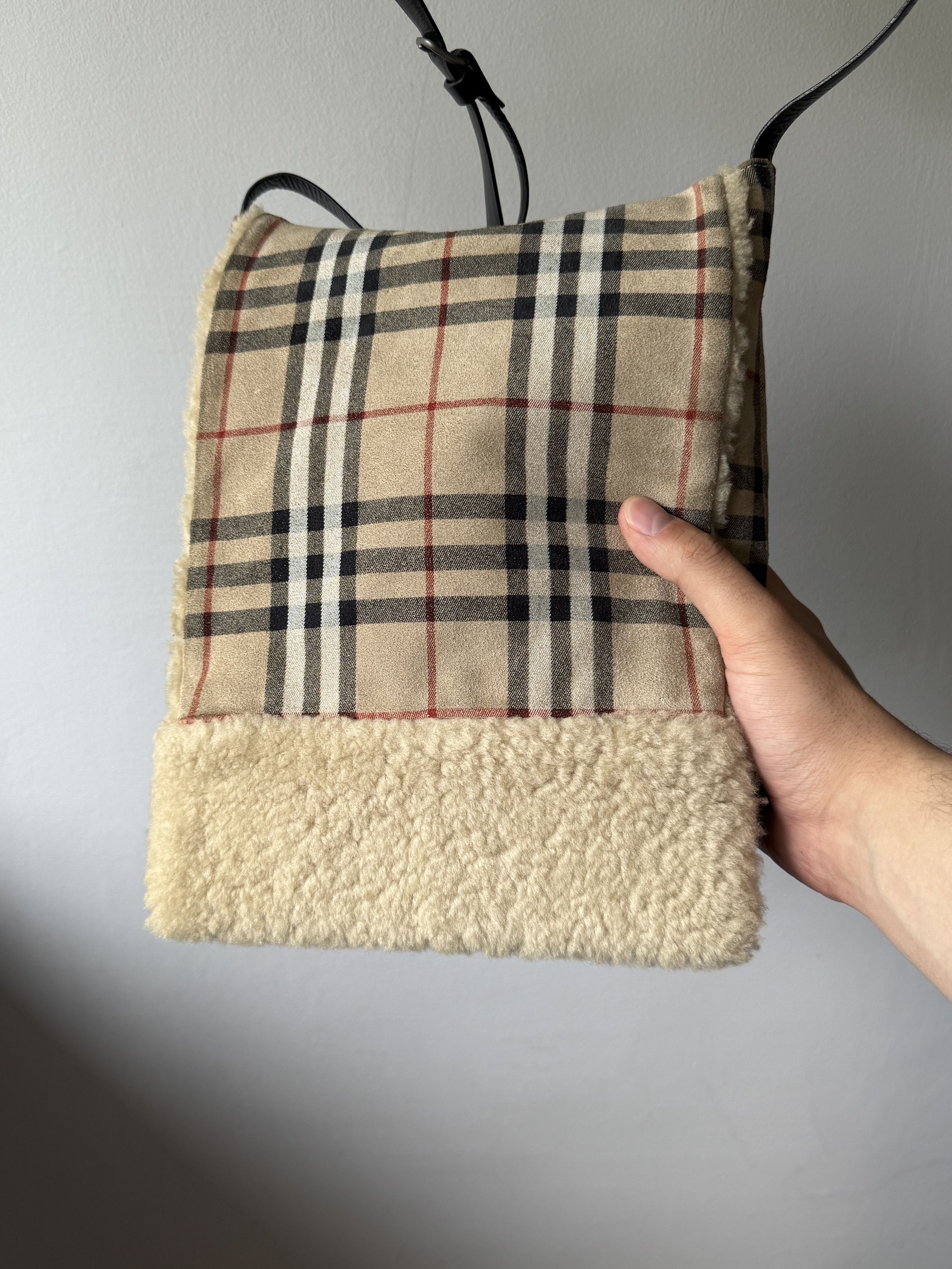Burberry Burberry Nova Check Suede Shearling Shoulder Open Flap Bag Size ONE SIZE - 8 Thumbnail